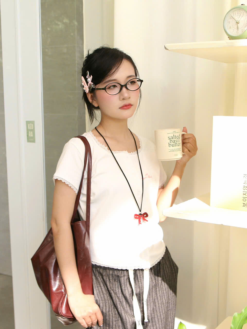 A28323 - A thun phối ren thêu Flord