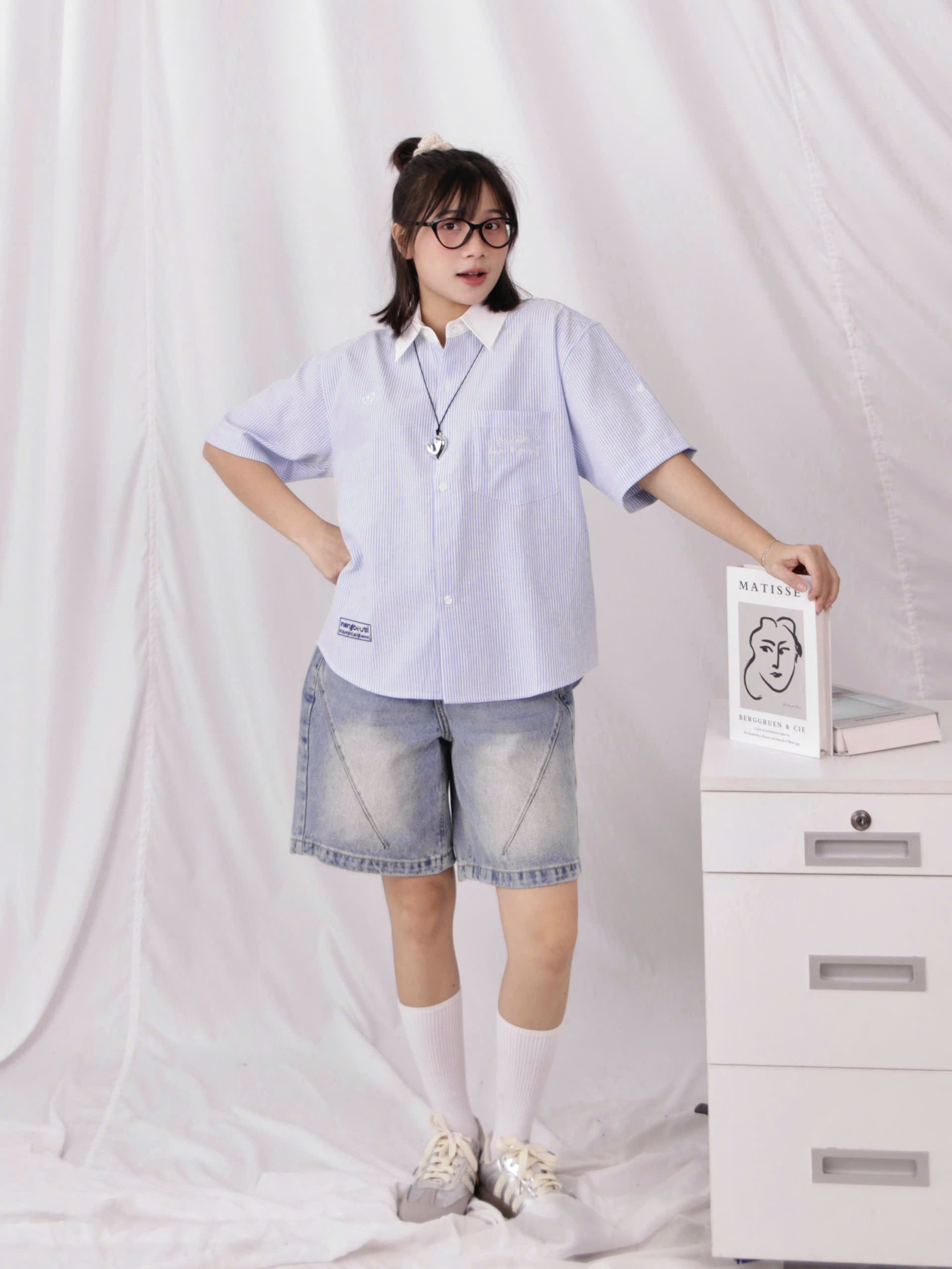 A28417 - A smi phối cổ thêu Litt