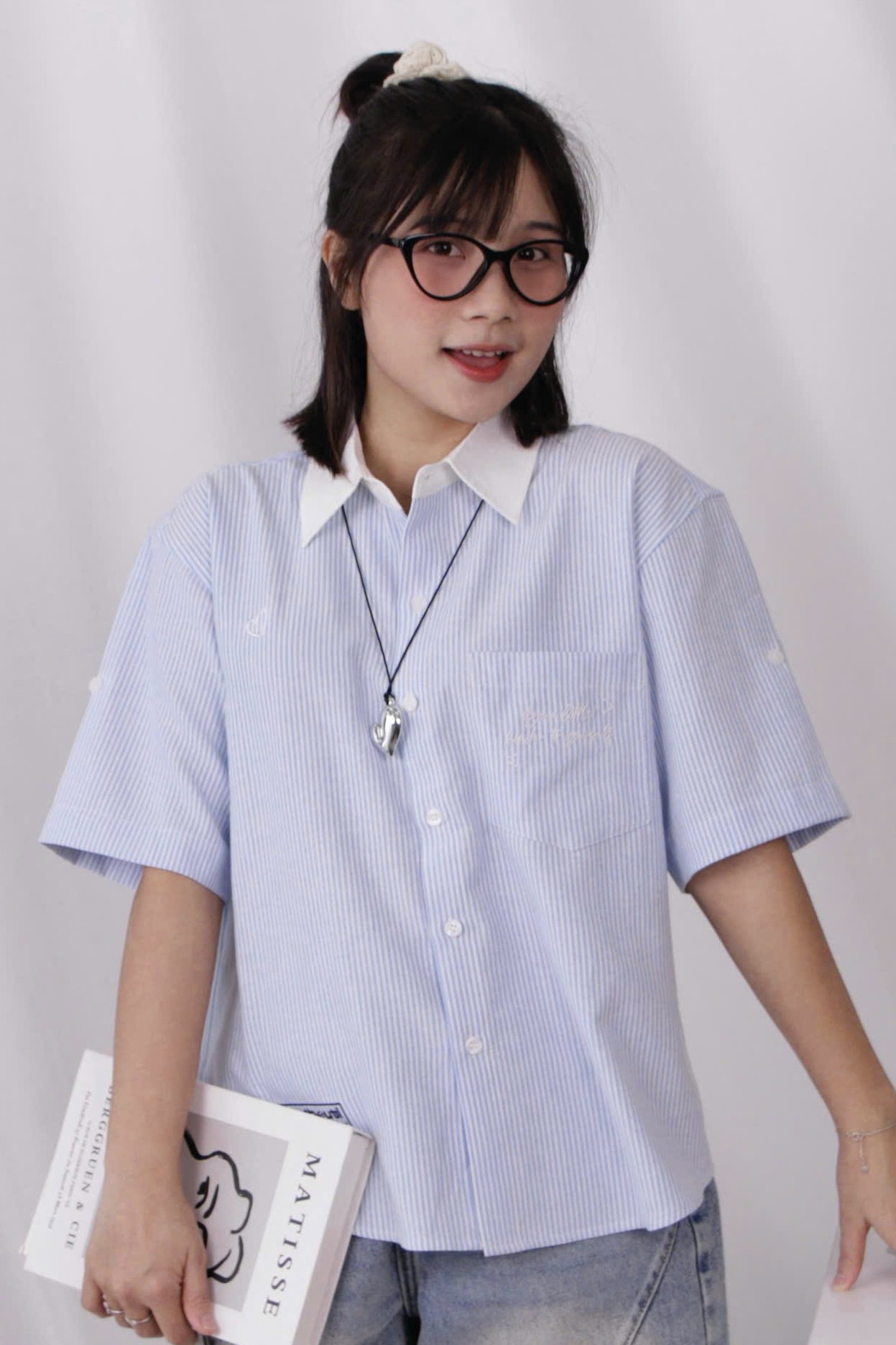 A28417 - A smi phối cổ thêu Litt