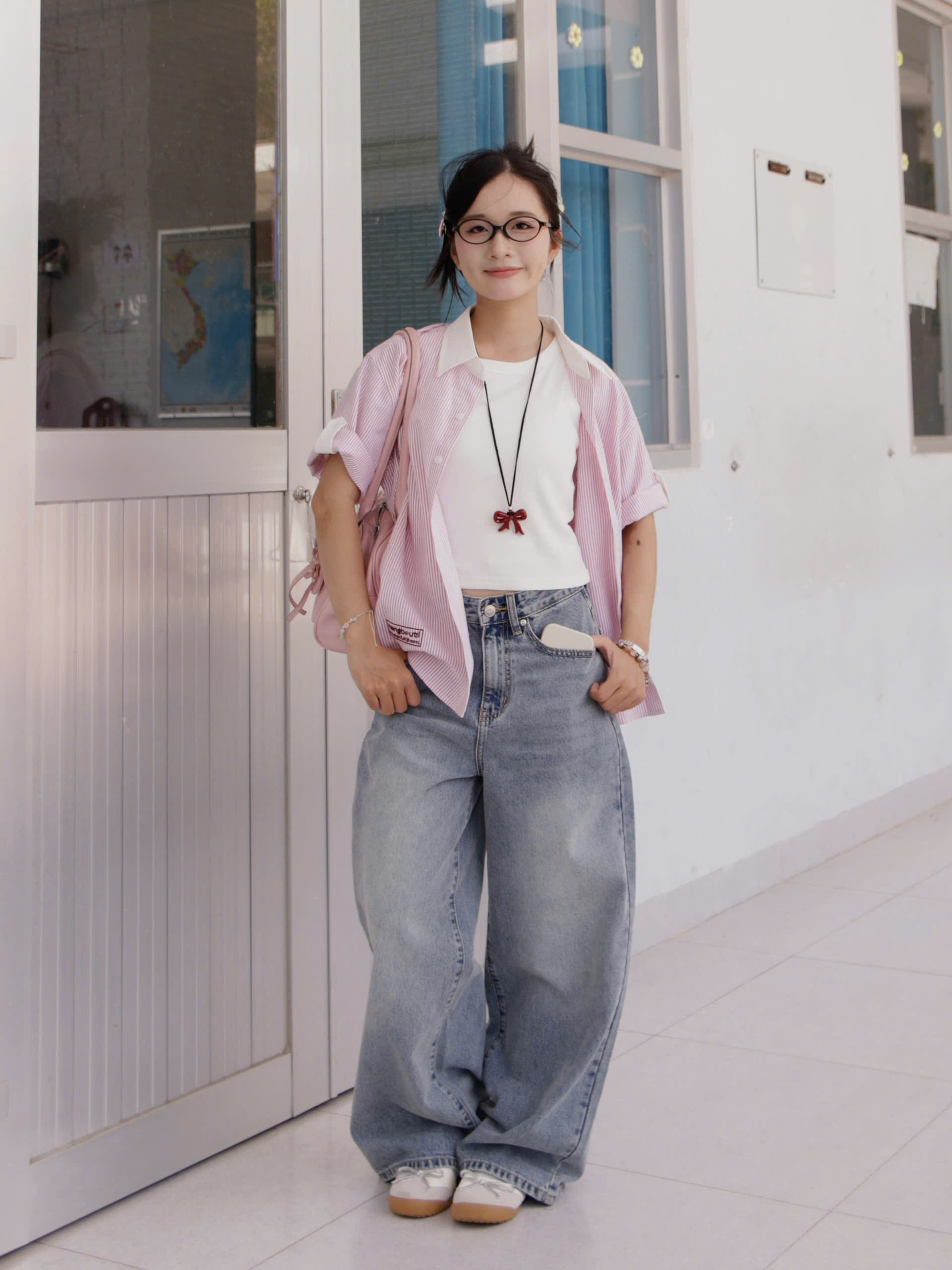 A28417 - A smi phối cổ thêu Litt