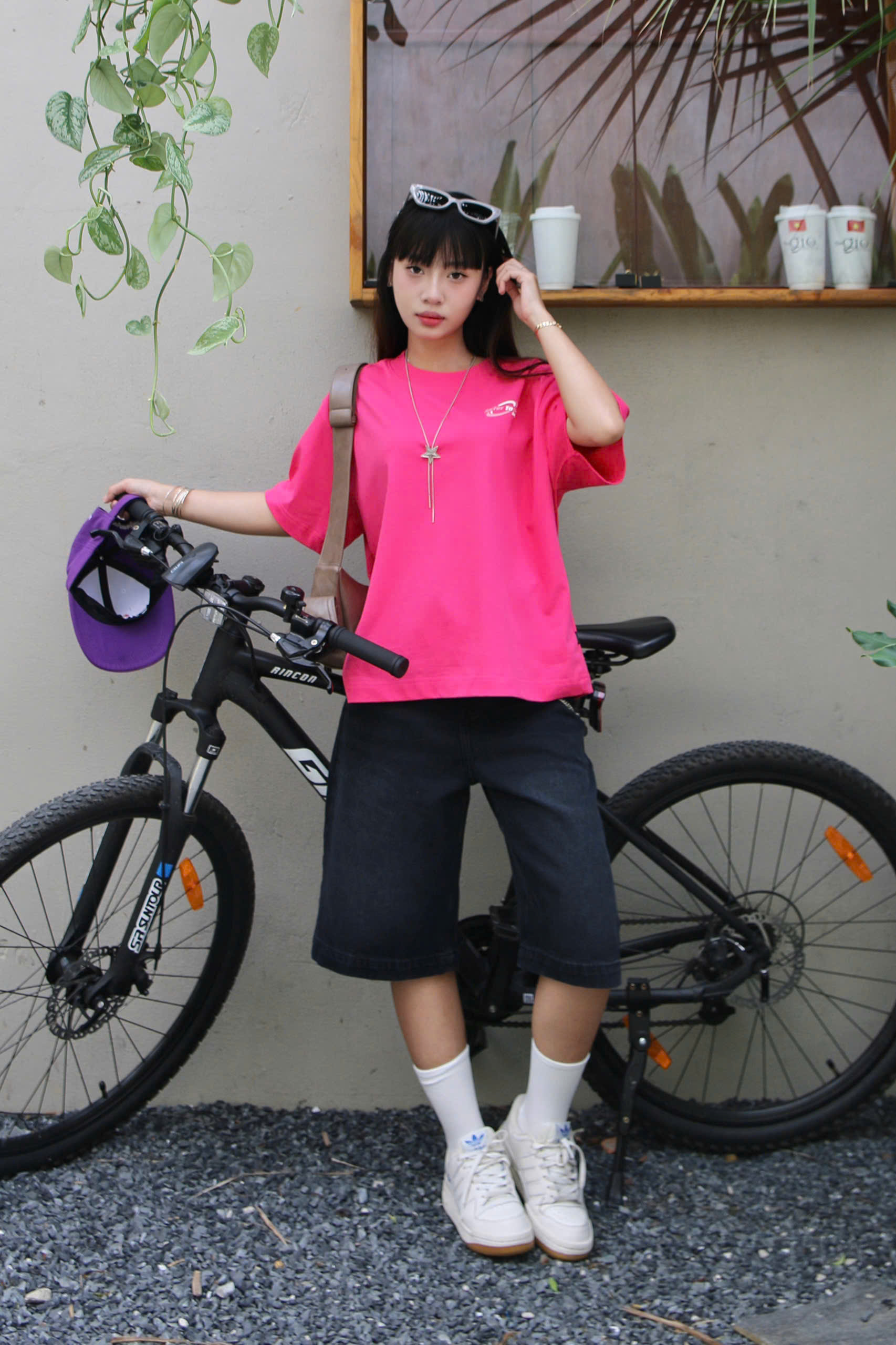 A28706 - A thun boxy in Moment