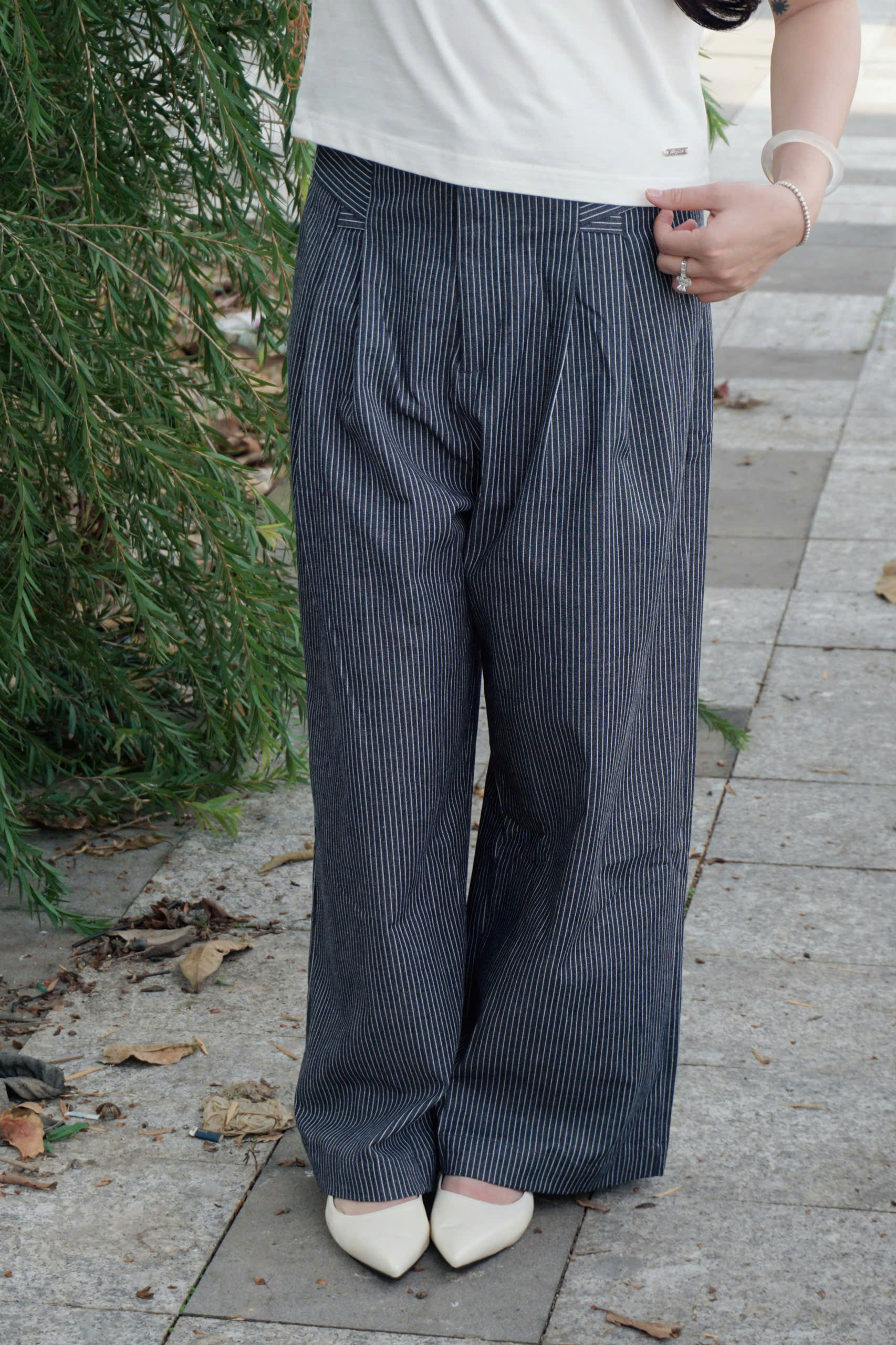 Q8559 - Q sọc dài 2 túi mổ sau