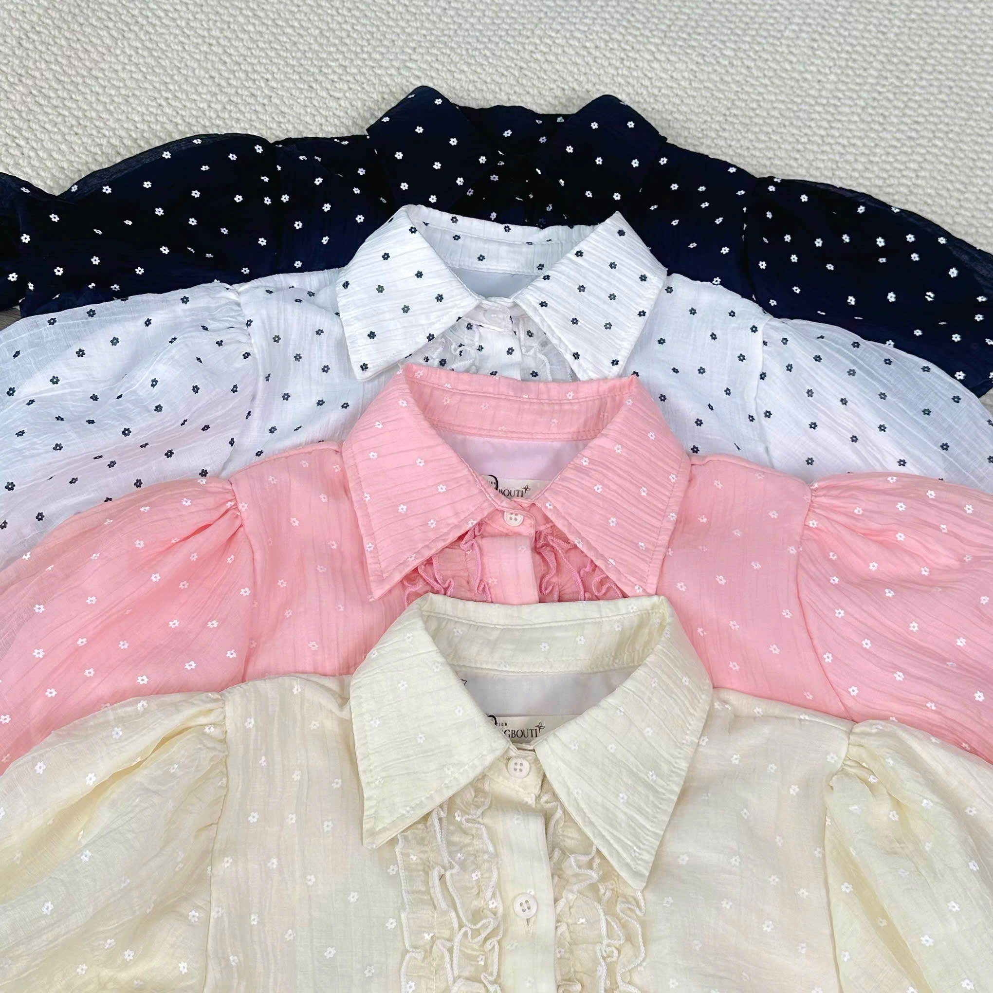 A29528 - A kiểu dún bèo thân trước tay búp