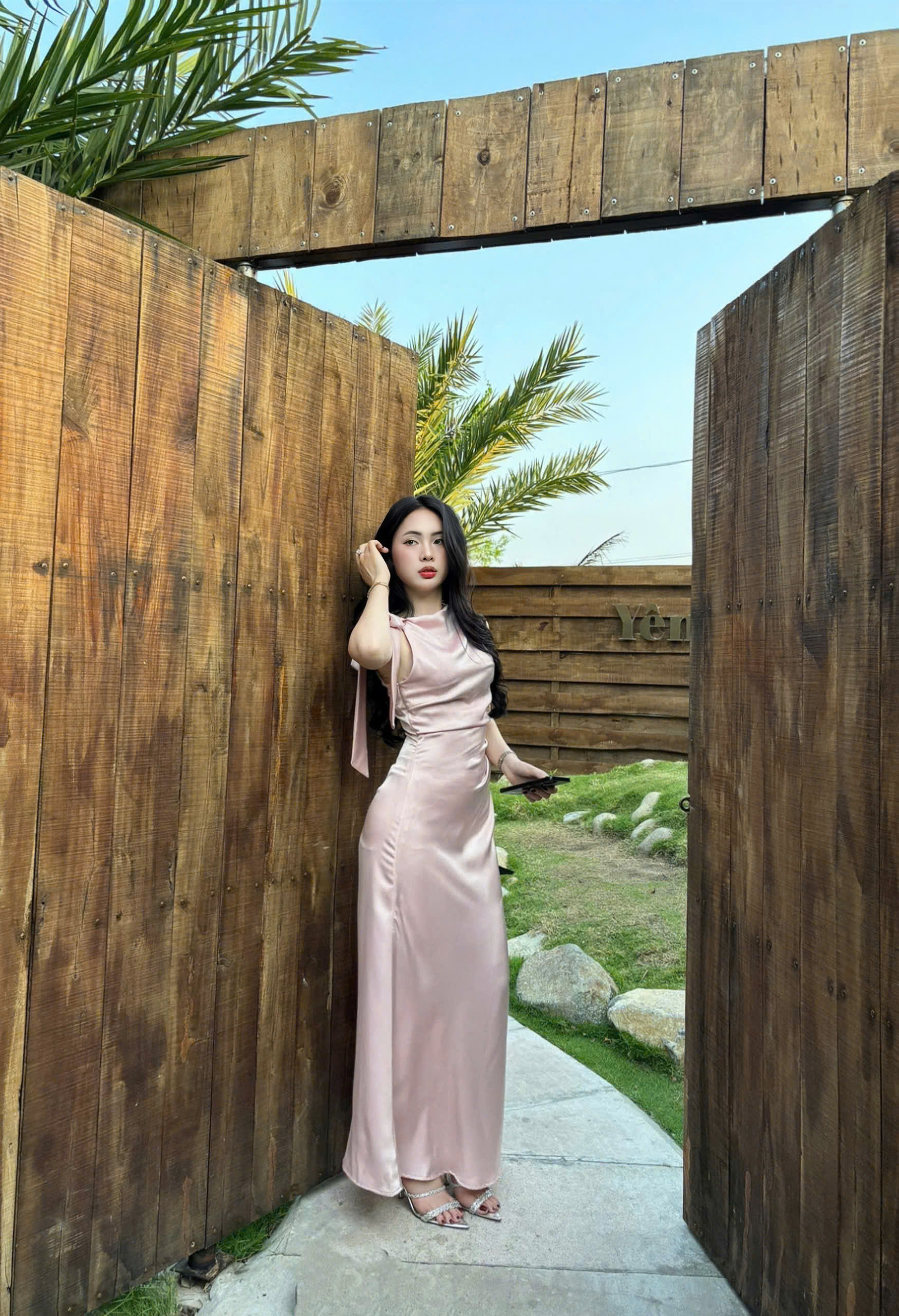 D6256- D lụa nhún eo cột nơ