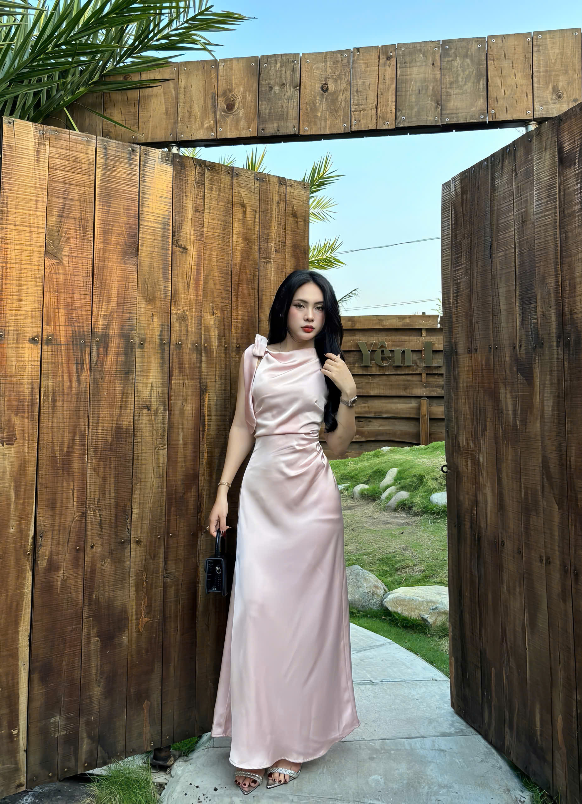 D6256- D lụa nhún eo cột nơ