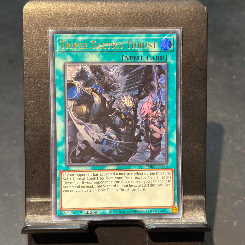 [ Bài Yugioh Chính Hãng ] Triple Tactics Thrust (Alternate Art) - CH01-EN030 - Ultra Rare