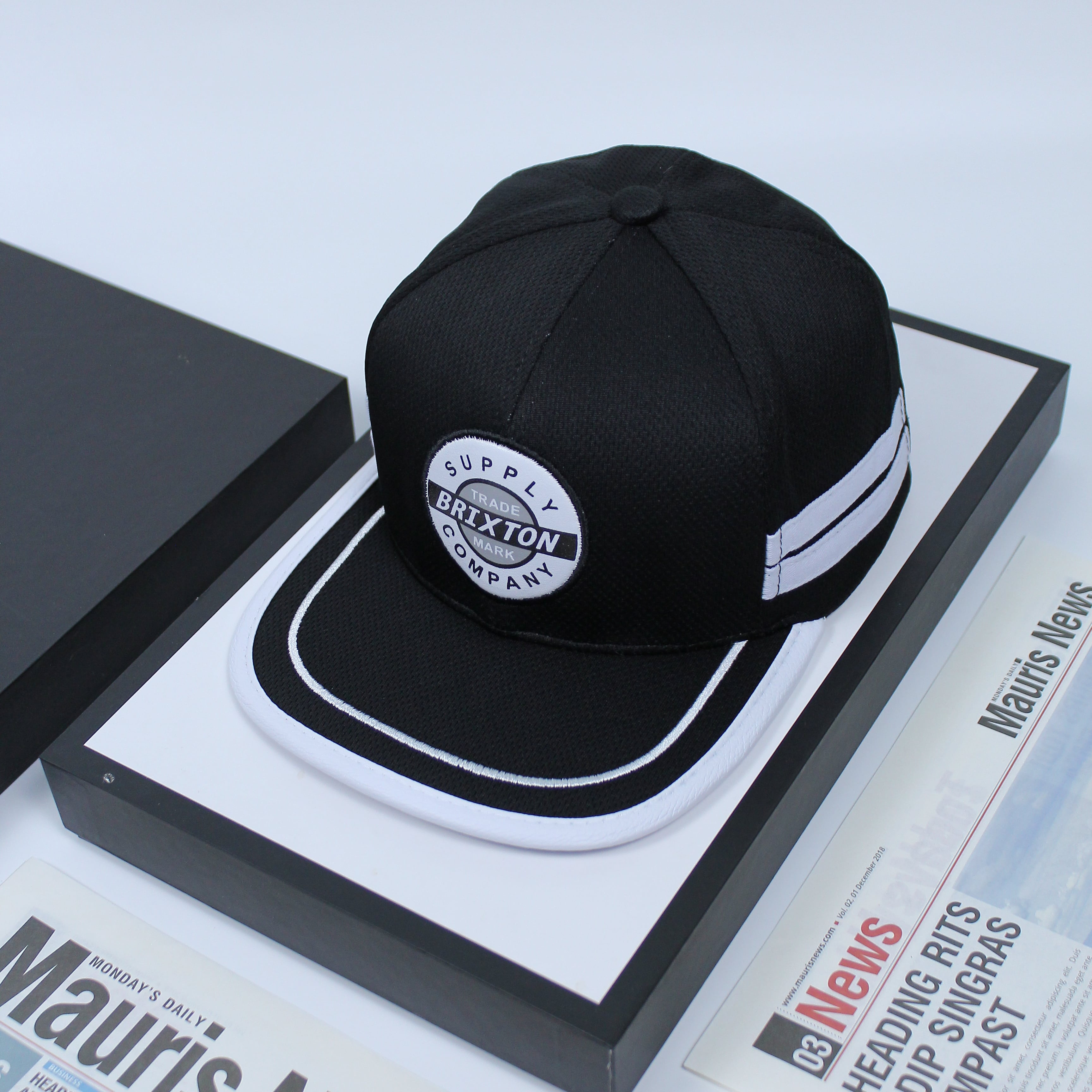 Nón Snapback Briton Đen - M59