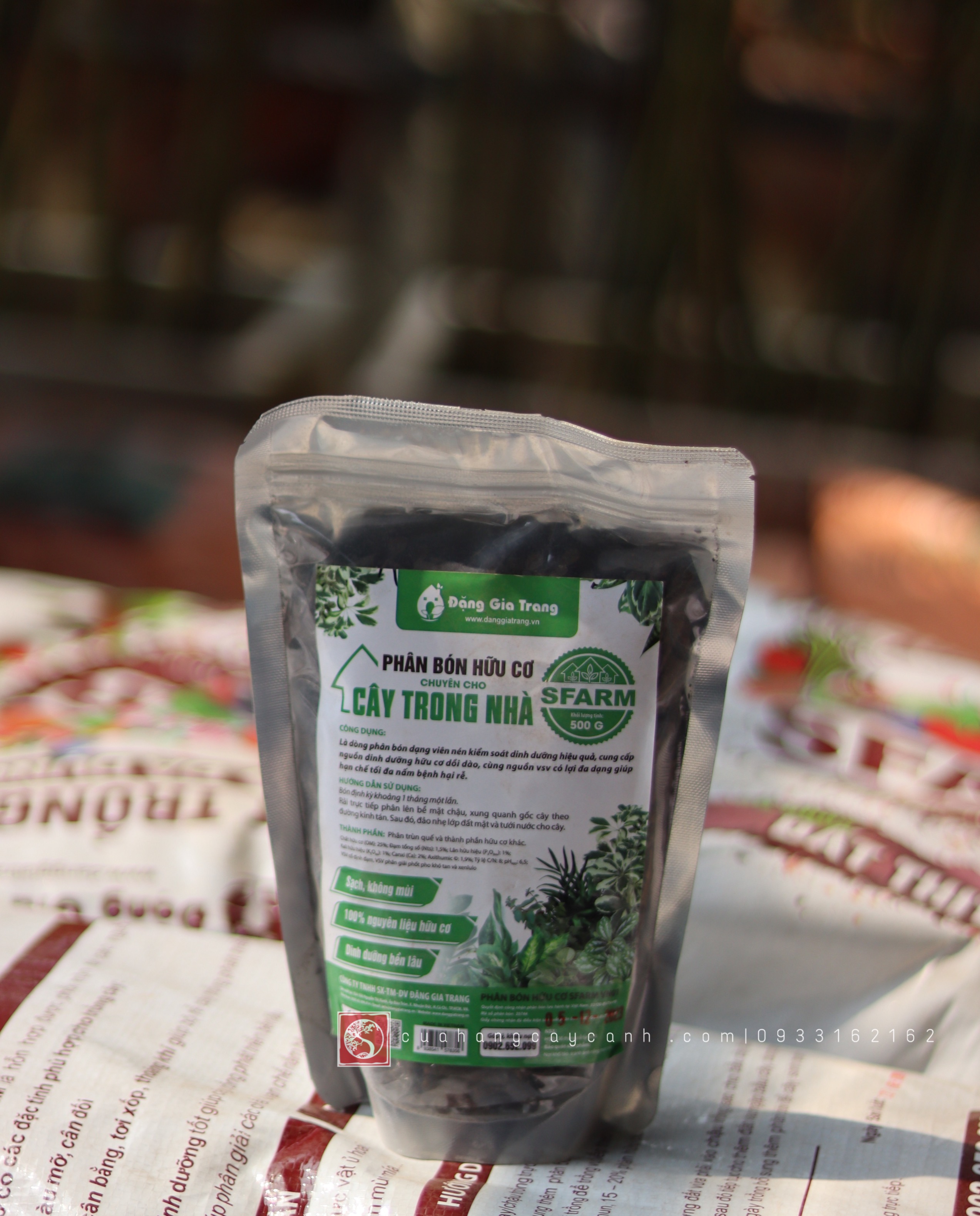 Phân bón hữu cơ chuyên cho cây trong nhà - túi 500gr