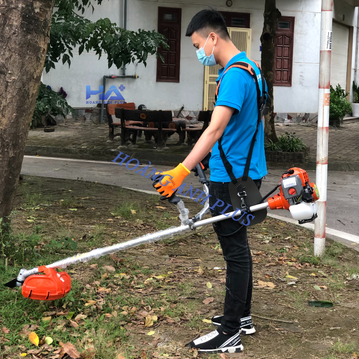 Máy Cắt Cỏ 2 Thì 2200W Kobuta KS-143