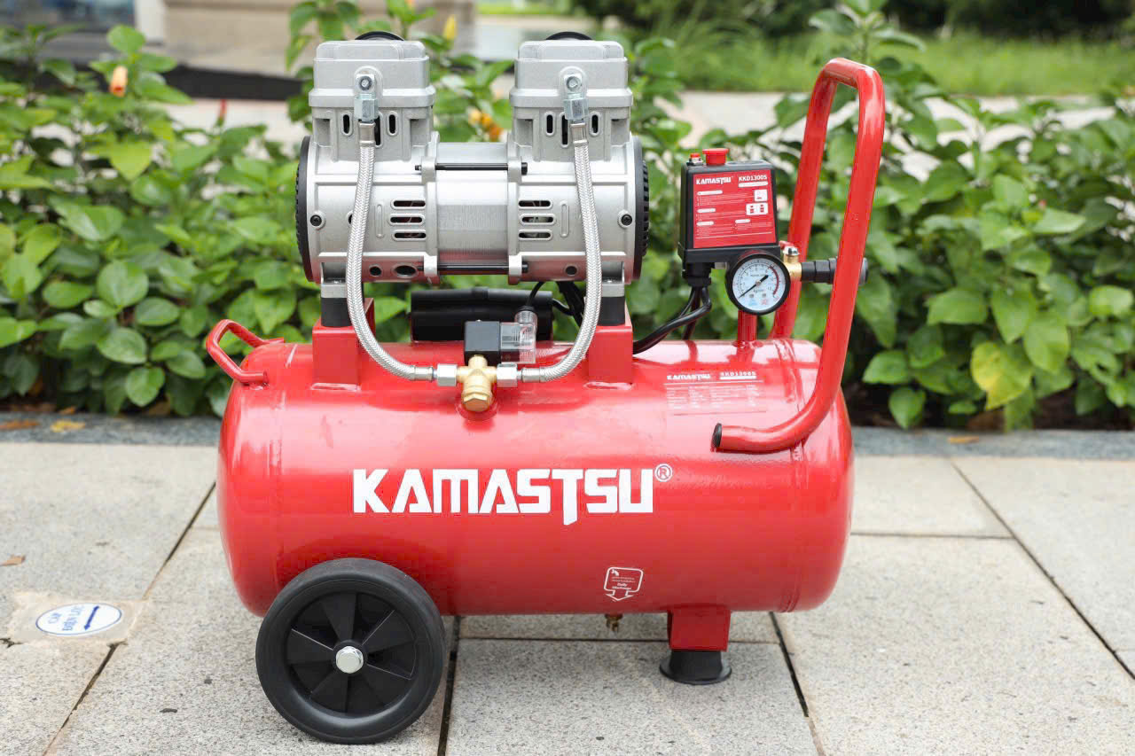Máy Nén Khí Không Dầu 1100W 26L Kamastsu KKD1100S