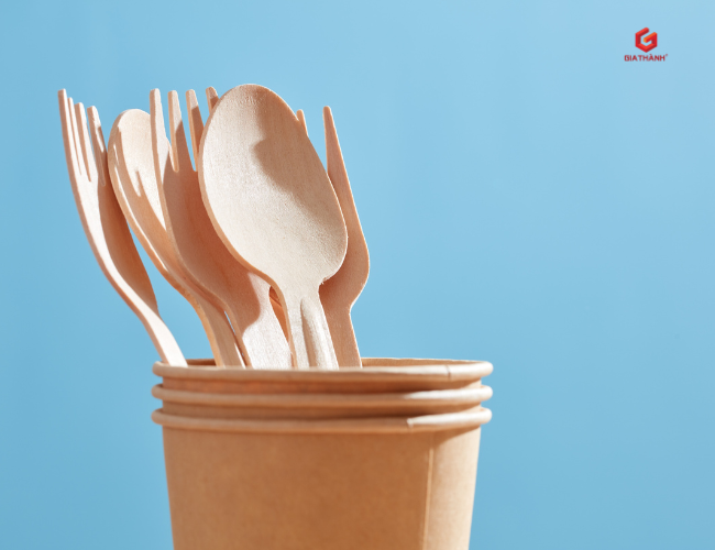 Tất tần tật về muỗng nĩa dùng một lần – từ chất liệu đến bảo quản, phân hủy