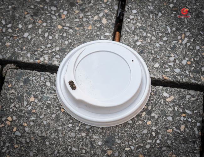 Nắp ly rời – Giải pháp linh hoạt khi không thể ép nắp và cần phục vụ nhanh