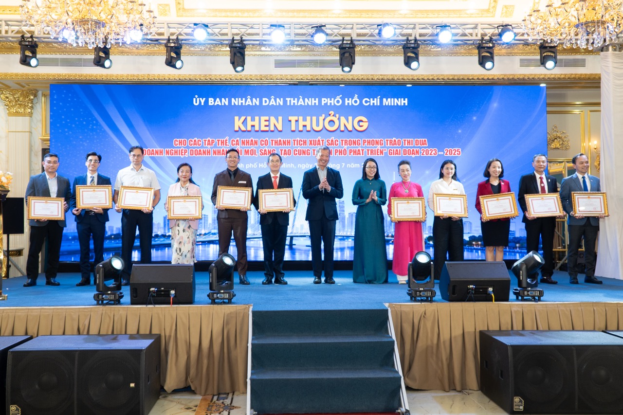 Bibica Vinh Dự Nhận Bằng Khen Của Chủ Tịch UBND TP.HCM Tại Hội Nghị Sơ Kết HUBA 2026
