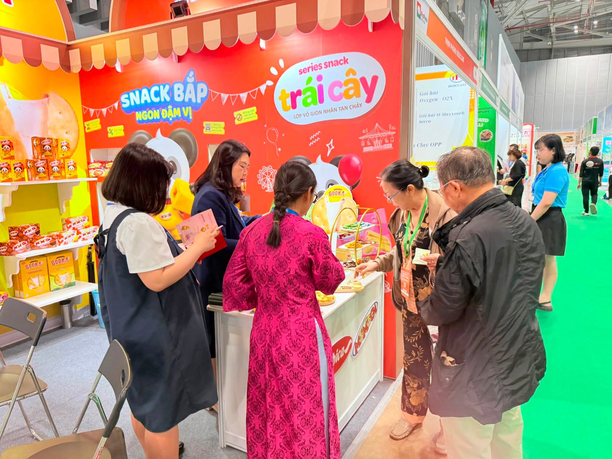 Gian hàng Bibica tại triển lãm Vietfood & Beverage 2026