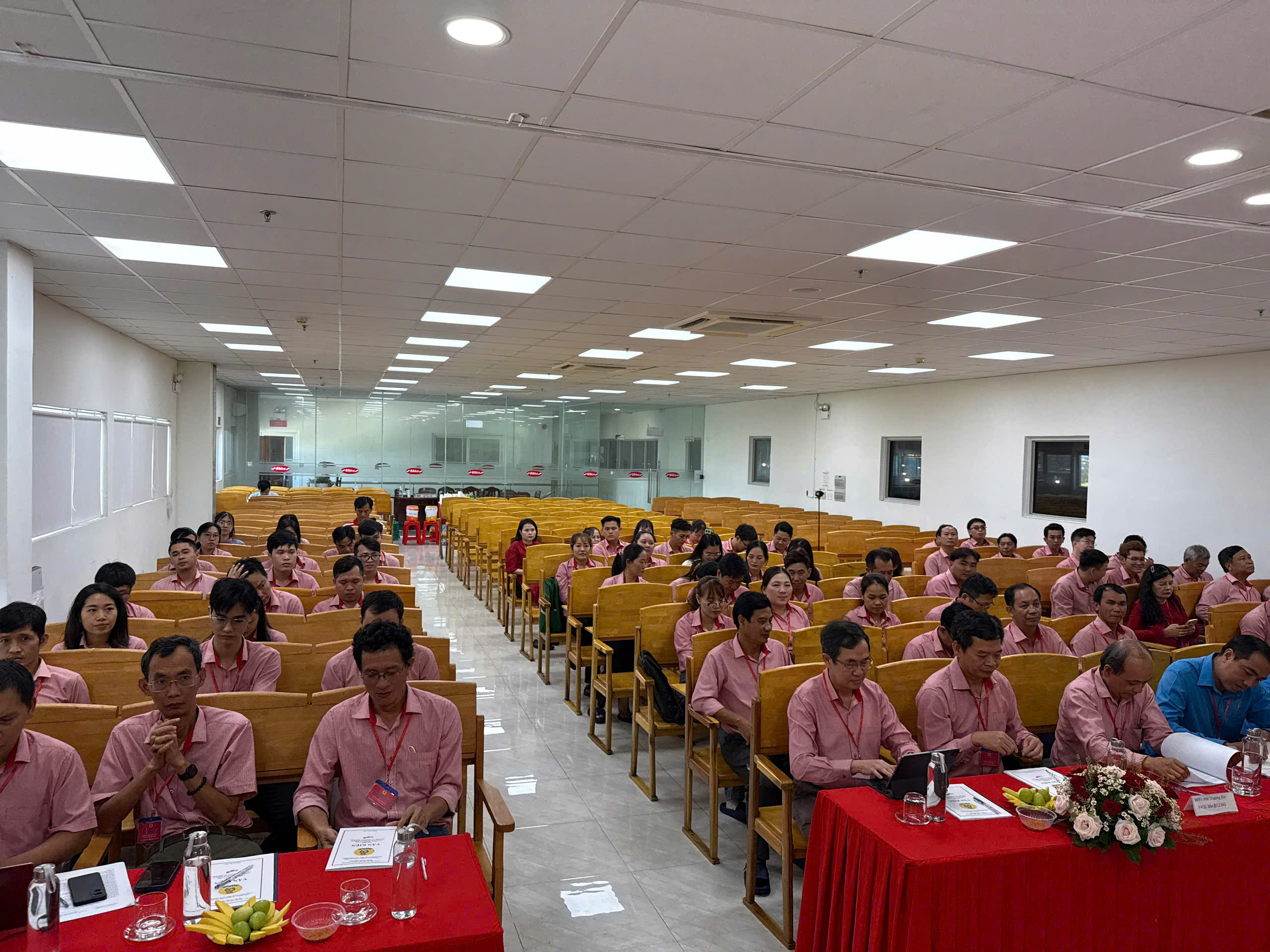 Ảnh đại hội 4