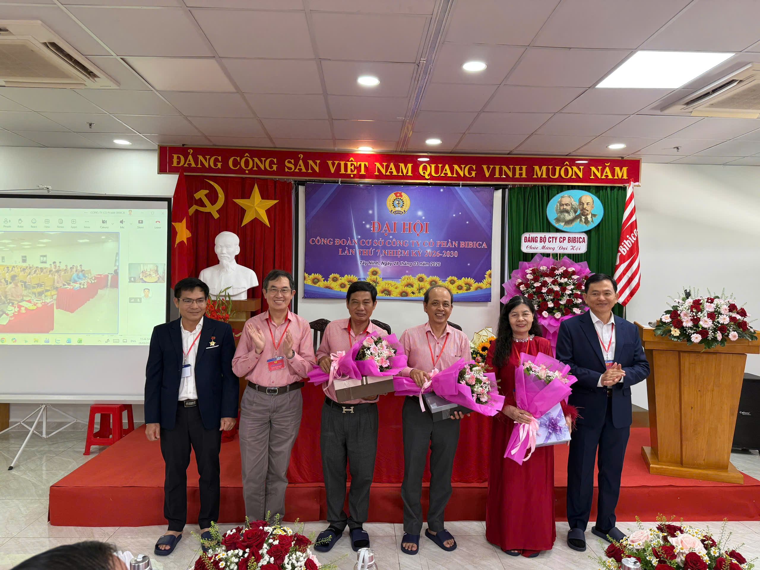 Ảnh đại hội 2