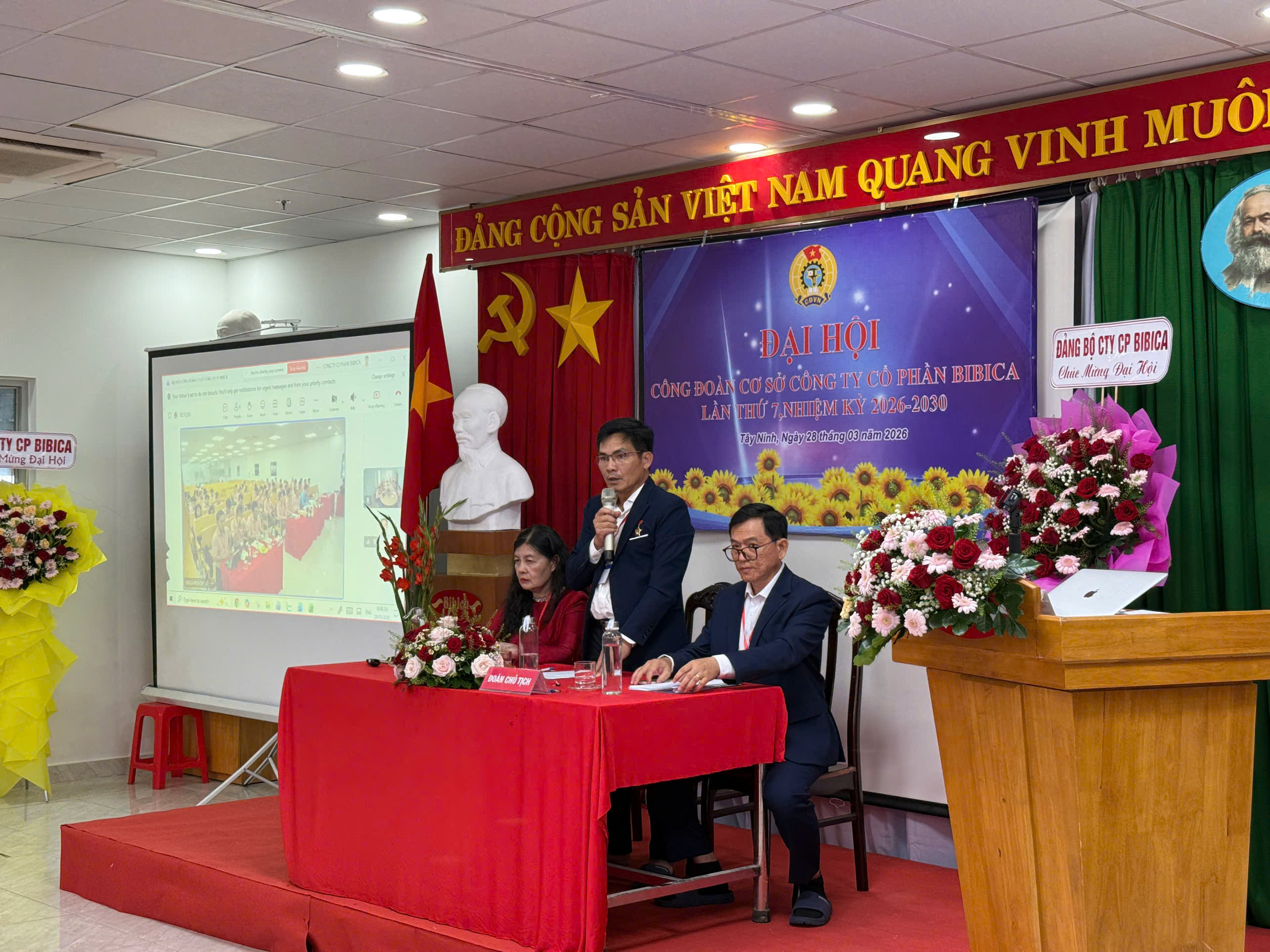 Ảnh đại hội 1