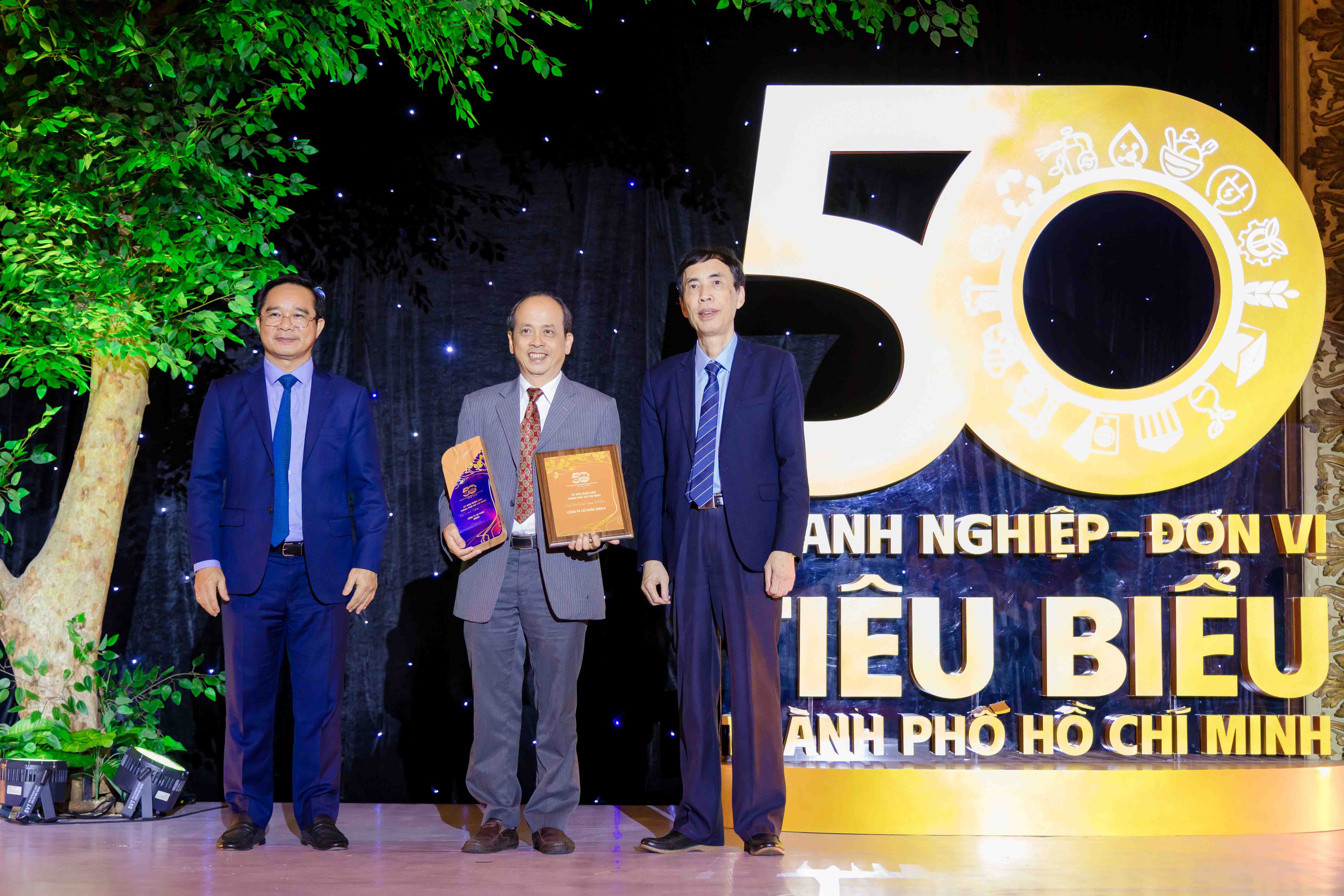 Bibica Rạng Rỡ Tự Hào Gia Đạt Top 50 Doanh nghiệp Tiêu biểu TP.HCM năm 2025, Tiếp Tục Khẳng Định Vị Thế Trong Ngành Bánh Kẹo Việt 