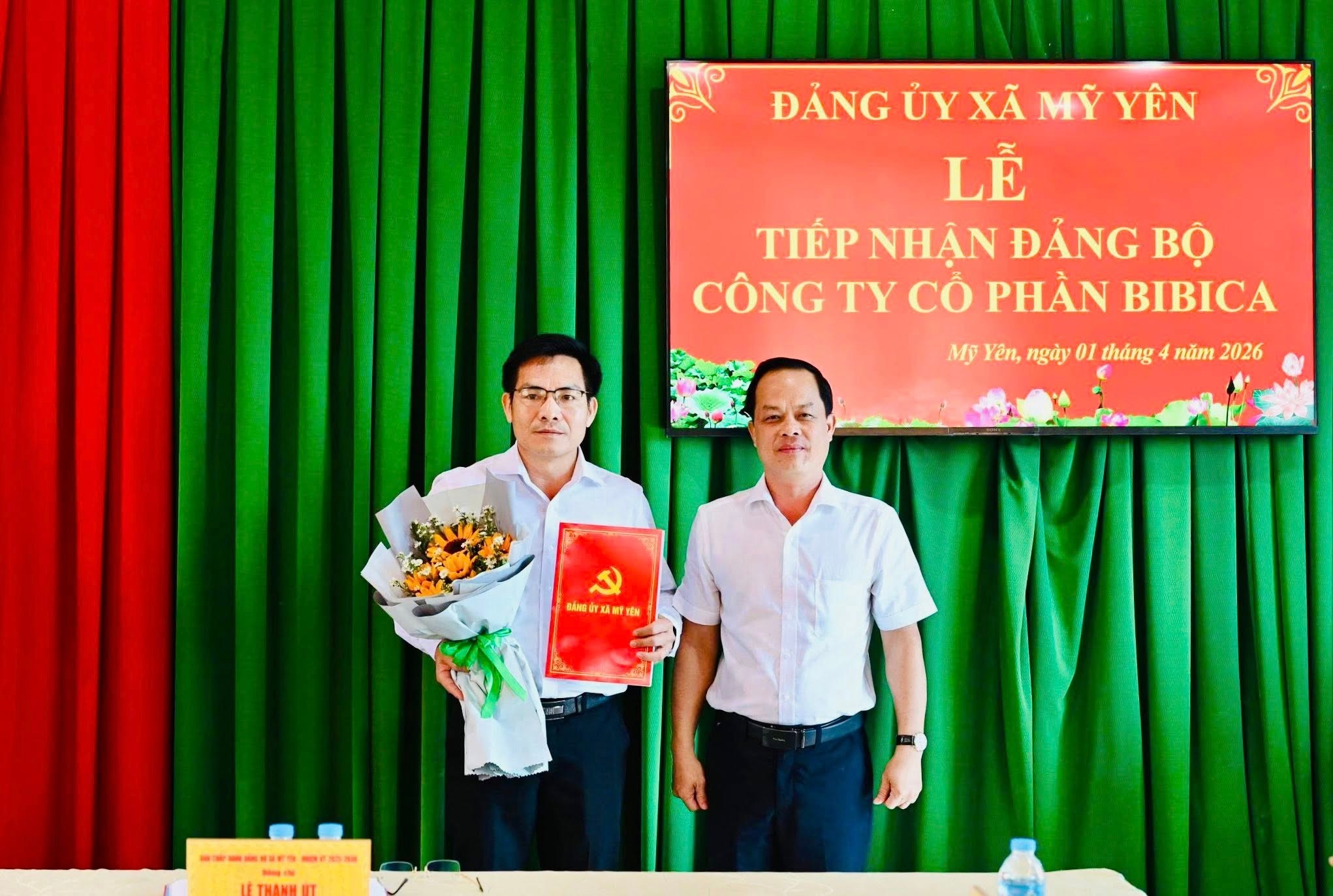 Lễ tiếp nhận Đảng bộ 2