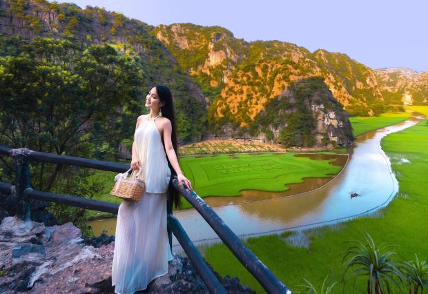 Khám Phá Tam Cốc Bích Động: Viên Ngọc Quý Của Ninh Bình Không Thể Bỏ Qua