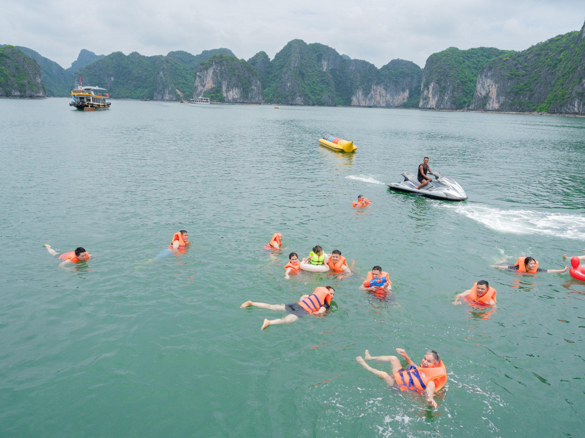 Tour Vịnh Lan Hạ 1 ngày - Du thuyền Sea Star Cruise 5 sao