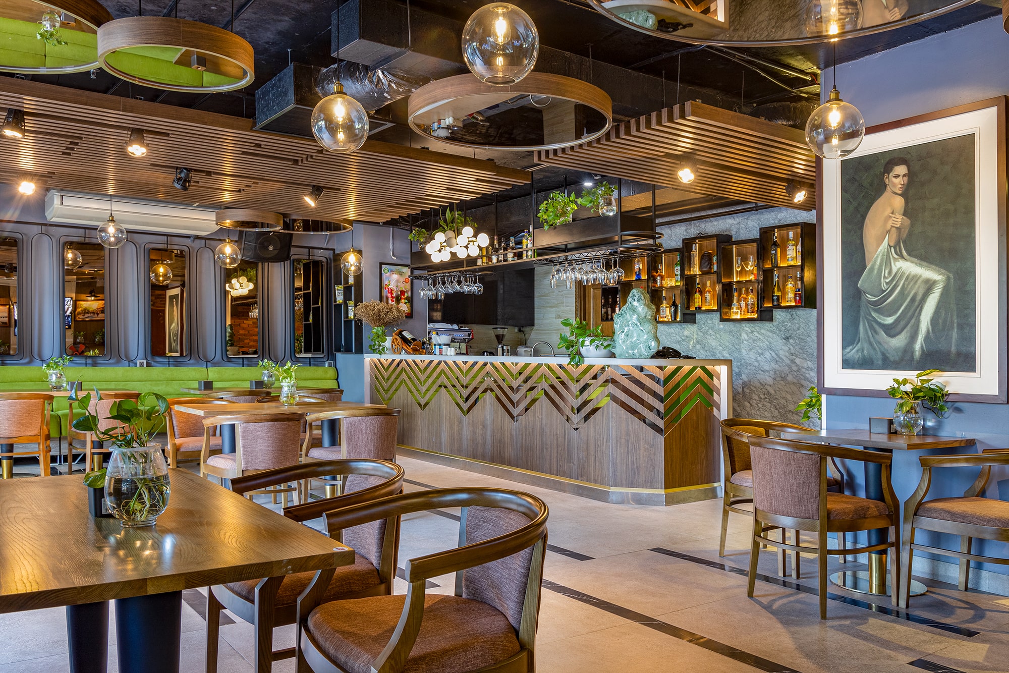 KHÁCH SẠN PARADISE CÁT BÀ
