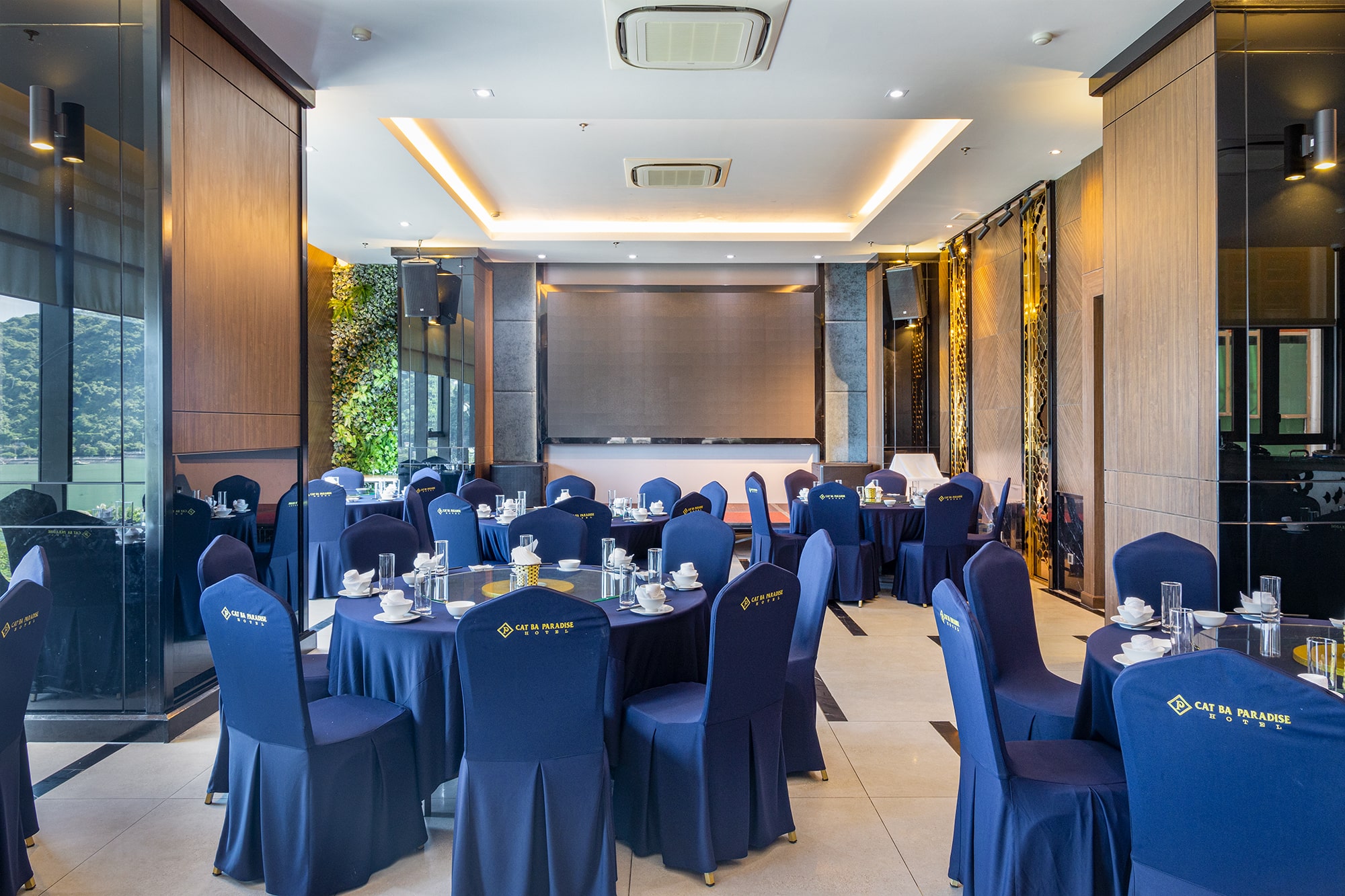 KHÁCH SẠN PARADISE CÁT BÀ