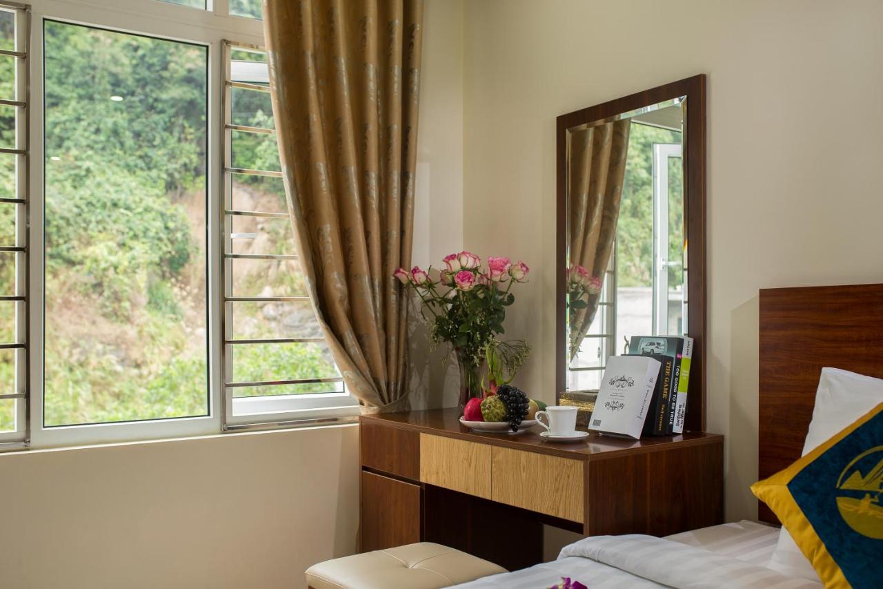 Suite Gia Đình Deluxe Nhìn Ra Núi
