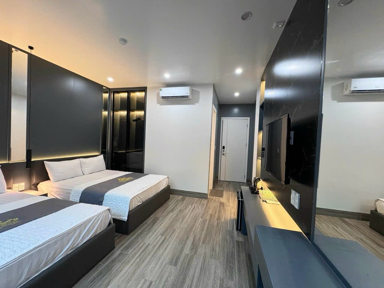 KHÁCH SẠN NAM PHONG CÁT BÀ