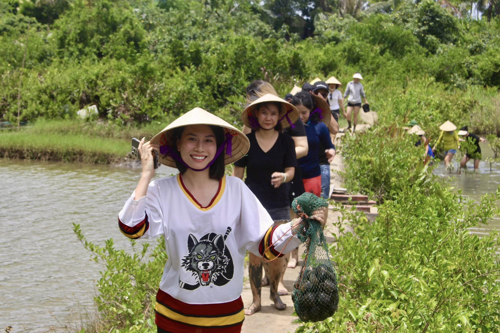 Tour rừng ngập mặn Cát Bà một ngày