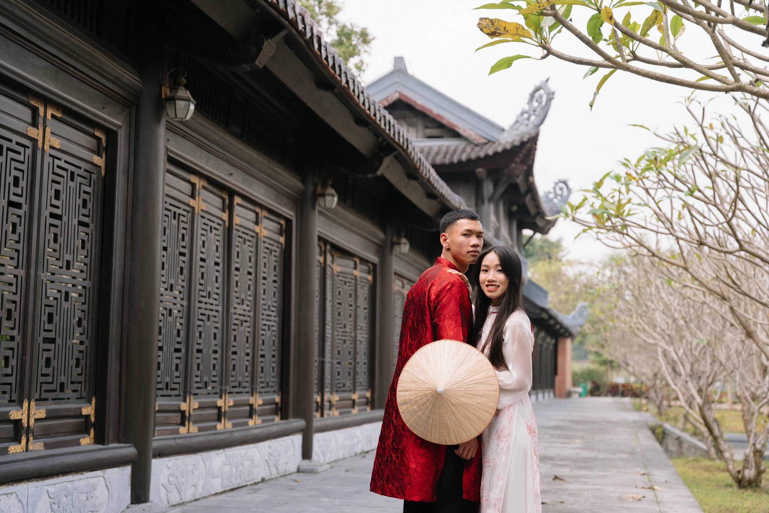 Tour Ninh Bình 1 ngày - Bái Đính - Tràng An - Hang Múa