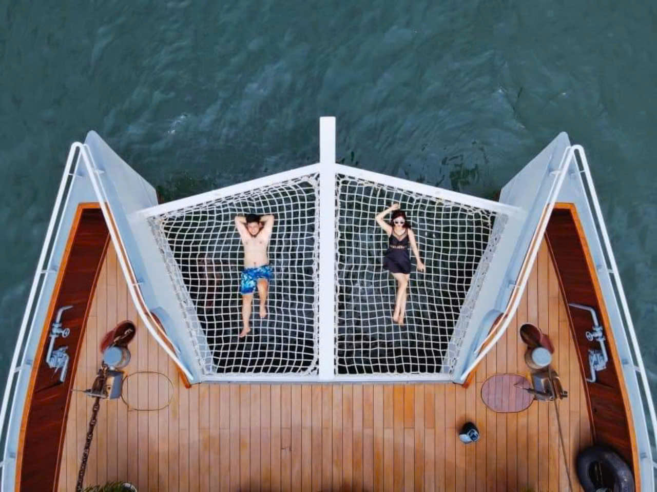Tour Vịnh Lan Hạ Nửa Ngày - Du Thuyền Catamaran 5 sao