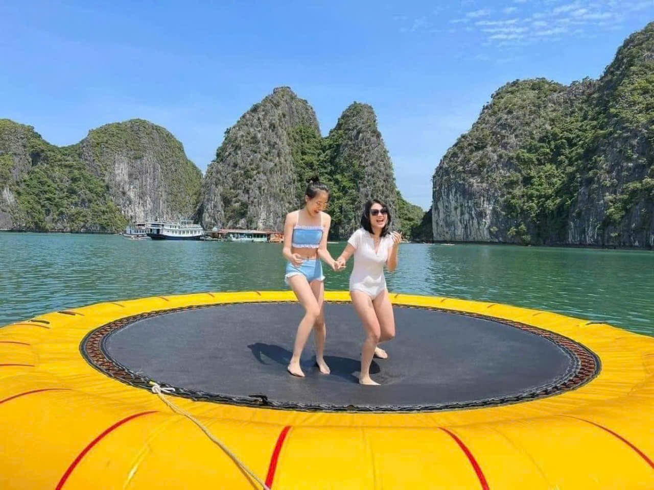 Tour Vịnh Lan Hạ Nửa Ngày - Du Thuyền Catamaran 5 sao