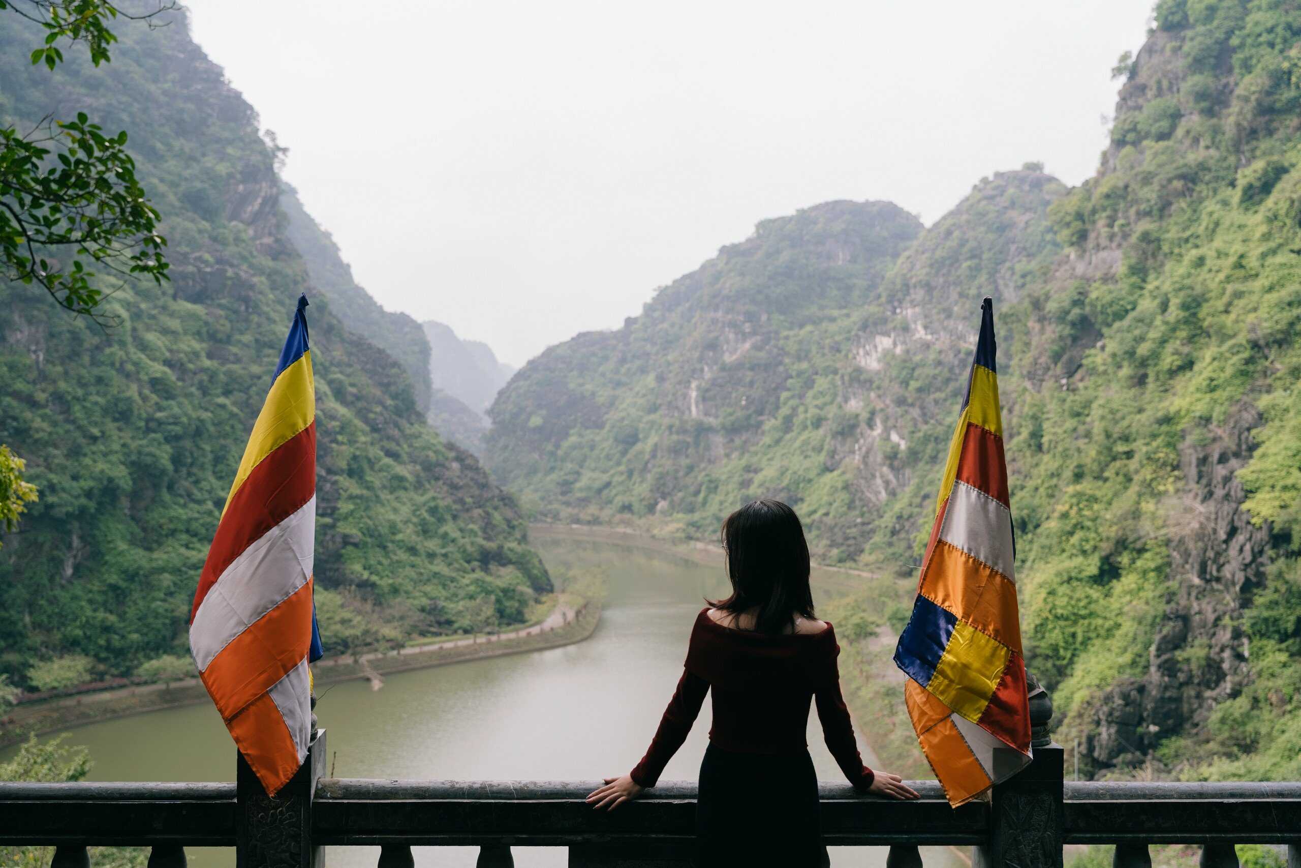 Tour Ninh Bình 1 ngày - Tuyệt Tình Cốc - Tràng An - Hang Múa