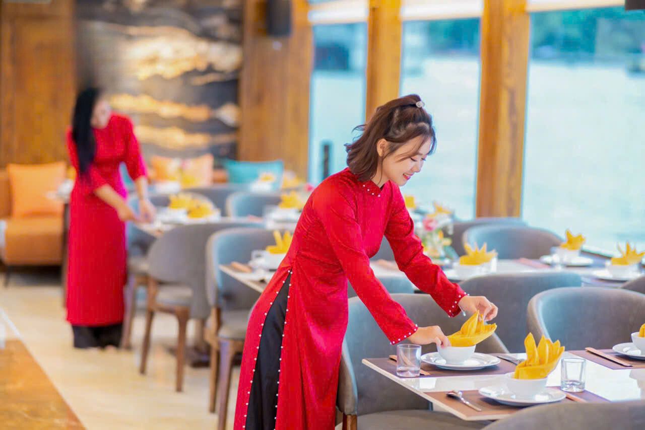 Tour Vịnh Lan Hạ 1 Ngày - Du Thuyền 5 Sao D’Charme Luxury Cruise