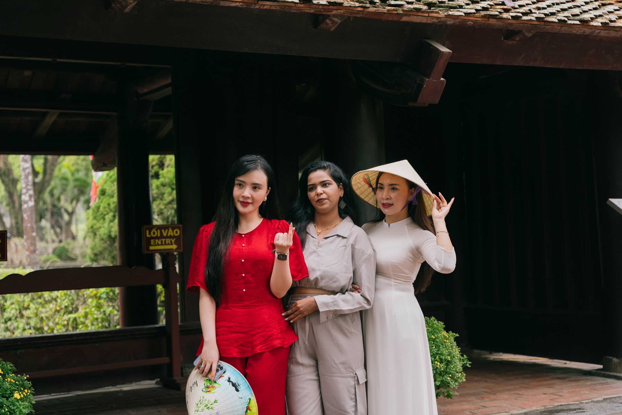 Tour Ninh Bình 1 ngày - Hoa Lư - Tràng An - Hang Múa