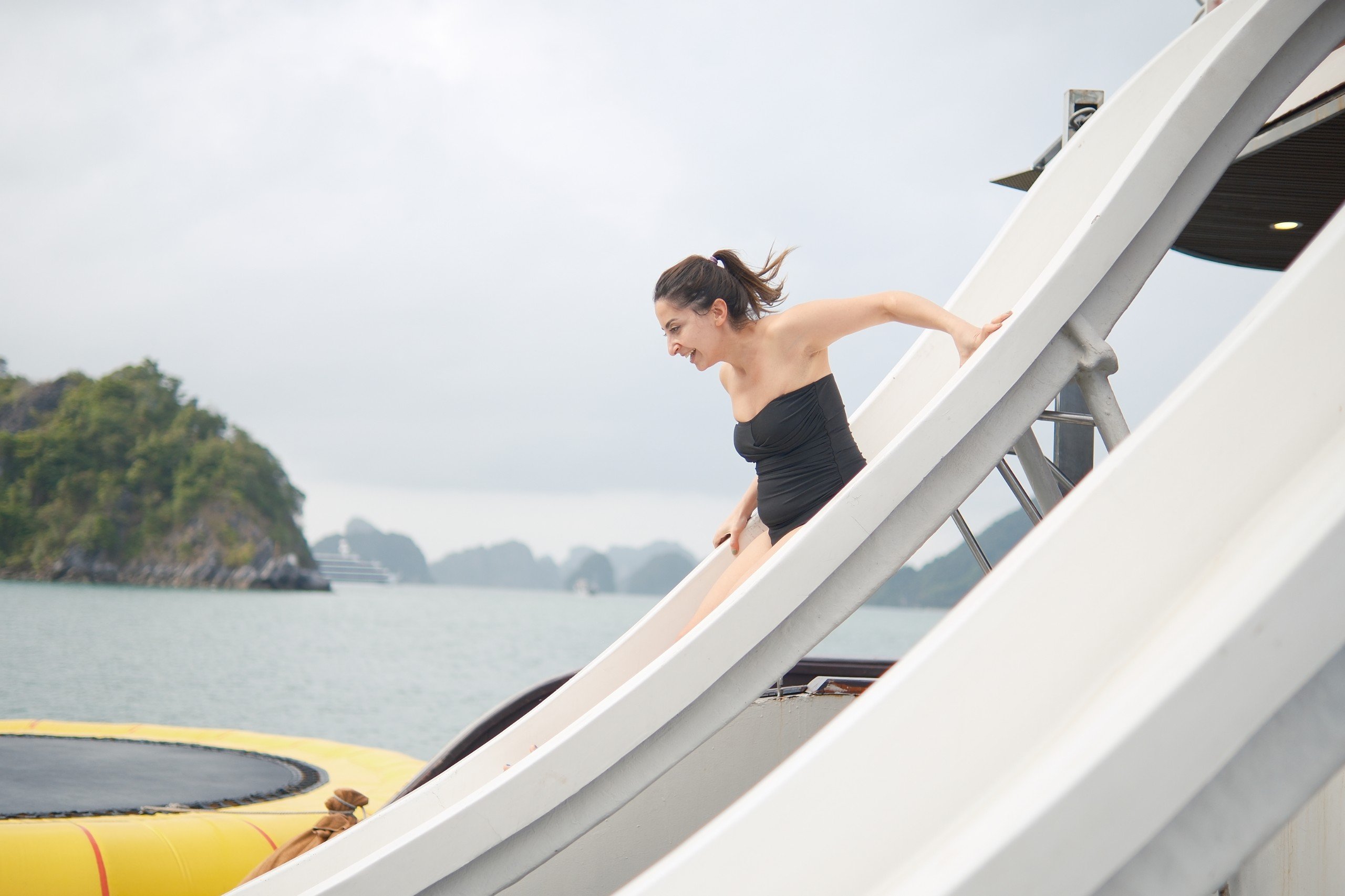 Tour Vịnh Lan Hạ 1 Ngày - Du thuyền Catamaran Cát Bà 5 sao