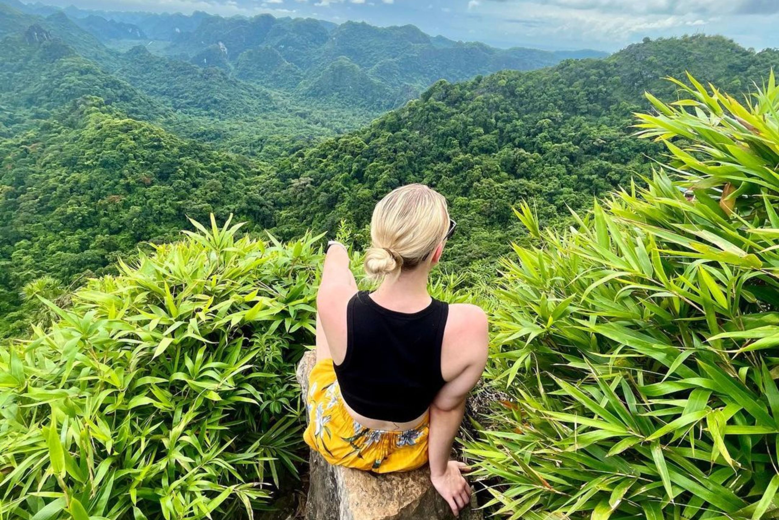 Tour Trọn Gói Cát Bà 2 Ngày 1 Đêm - Ngắm hoàng hôn trên Vịnh Lan Hạ