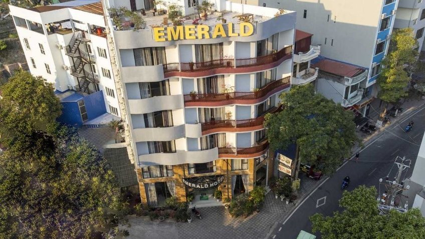 Khách sạn Emerald Hotel Cát Bà