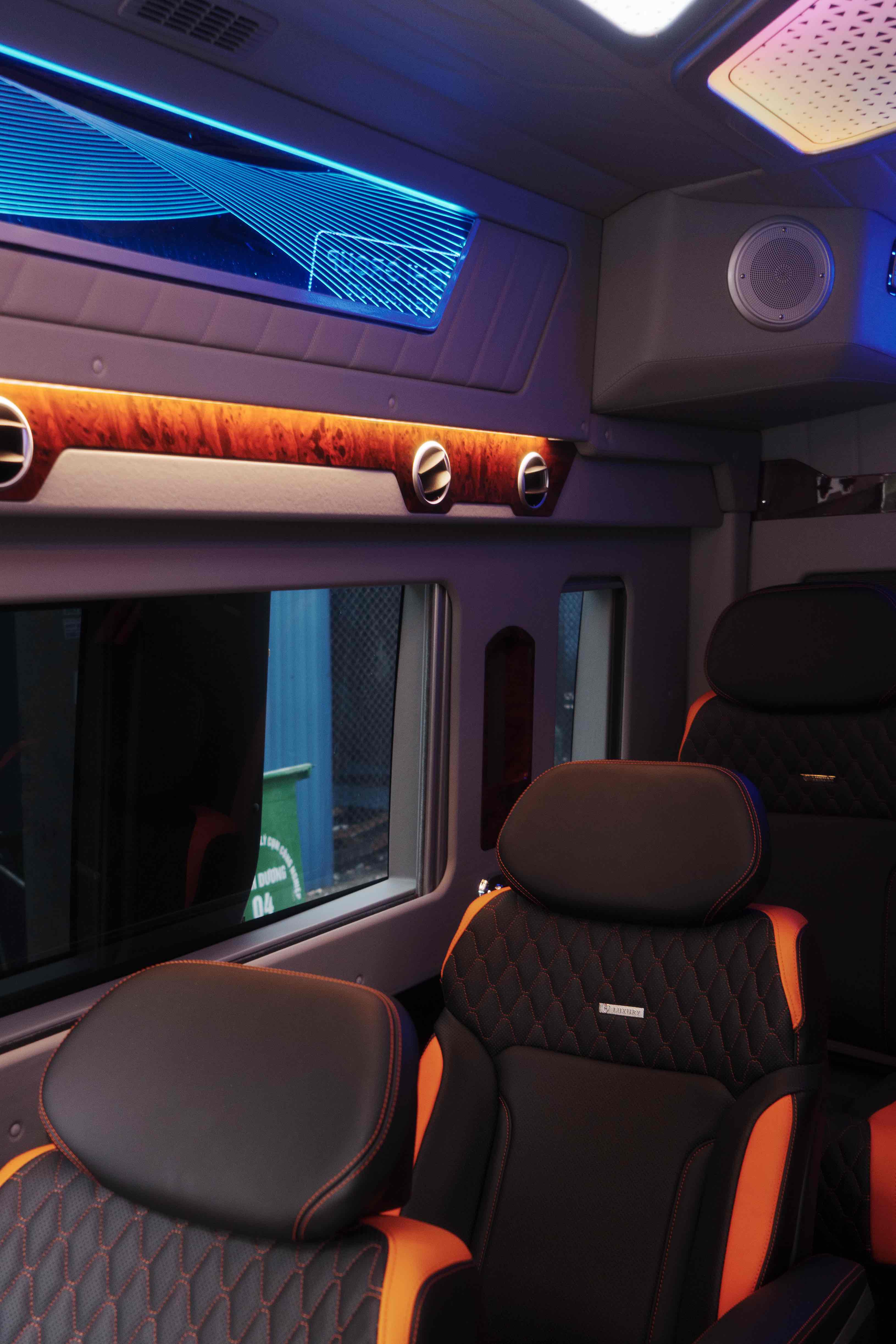 Xe khứ hồi Cát Bà <=> Hà Nội|Limousine Luxury 11 chỗ + Cao tốc