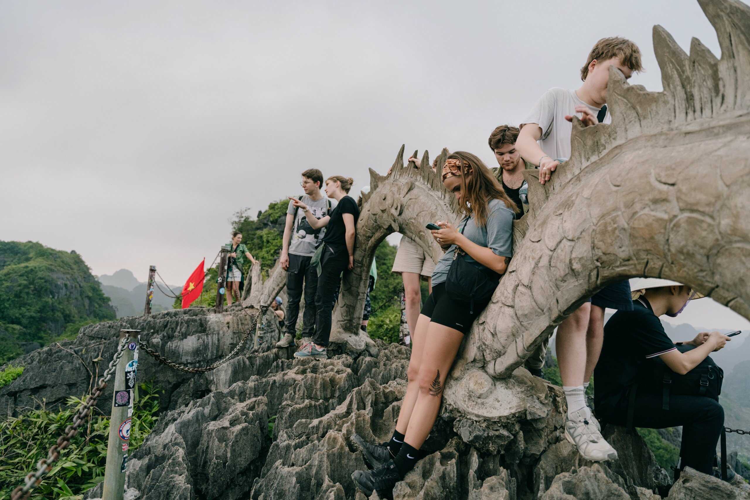 Tour Ninh Bình 1 ngày - Tuyệt Tình Cốc - Tam Cốc - Hang Múa