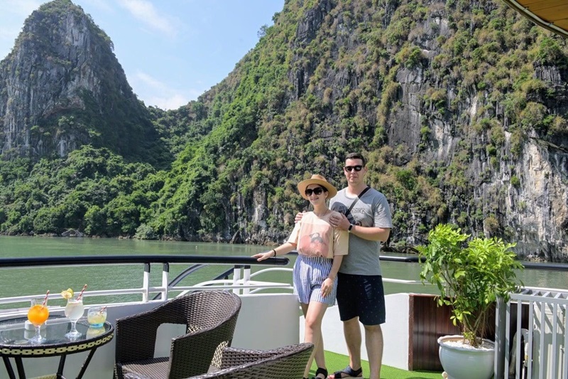 Tour Du Thuyền Vịnh Hạ Long - Lan Hạ 2N1Đ | Du thuyền La Casta Cruise 5 sao