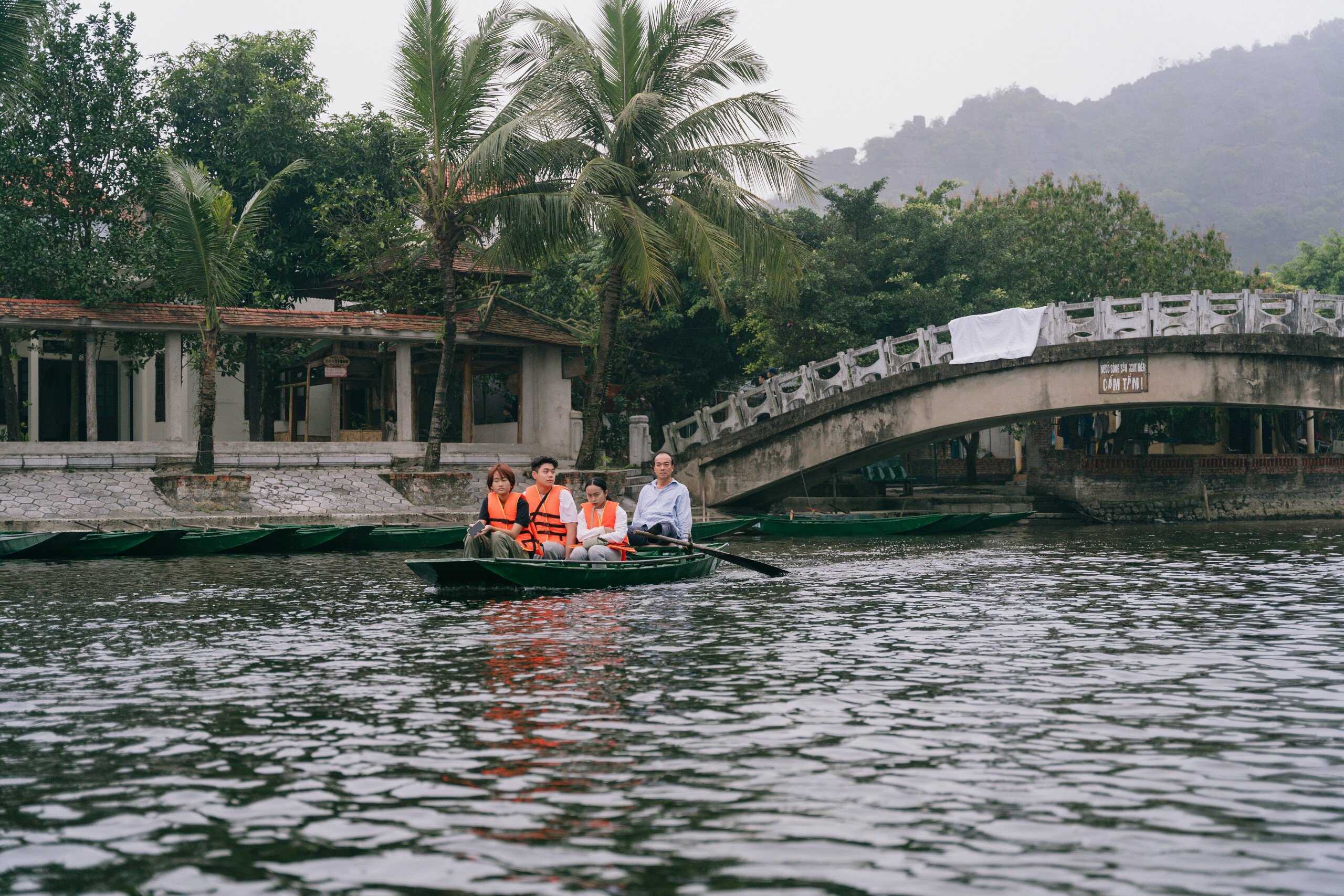 Tour Ninh Bình 1 ngày - Hoa Lư - Tam Cốc - Hang Múa