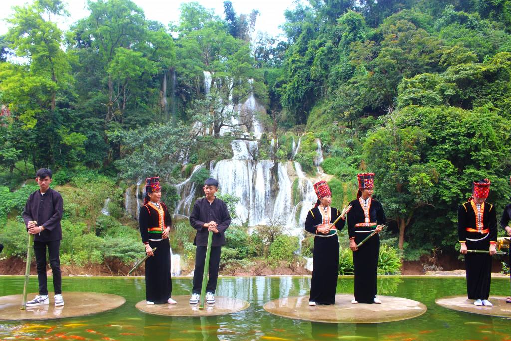 Mộc Châu - Mai Châu / 3 Ngày 2 Đêm từ Hà Nội