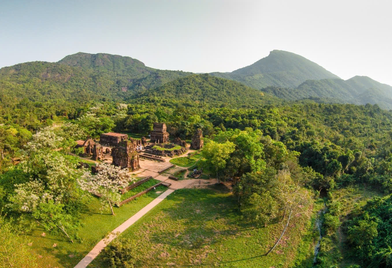 Tour Thánh Địa Mỹ Sơn khởi hàng hàng ngày từ Đà Nẵng