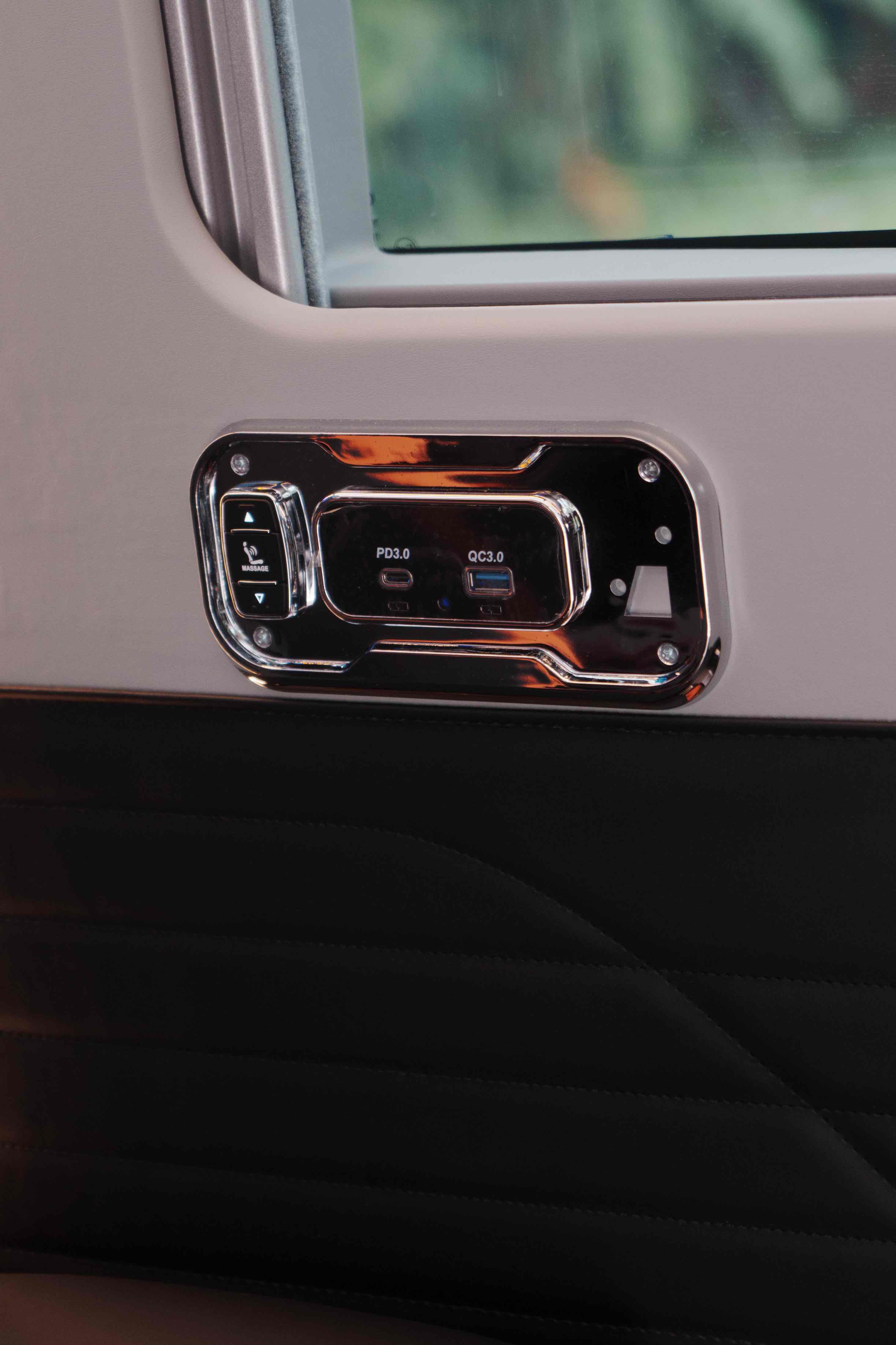 Xe Limousine Green 7 chỗ Hà Nội - Hải Phòng | Xe điện đời mới, đón trả tận nơi