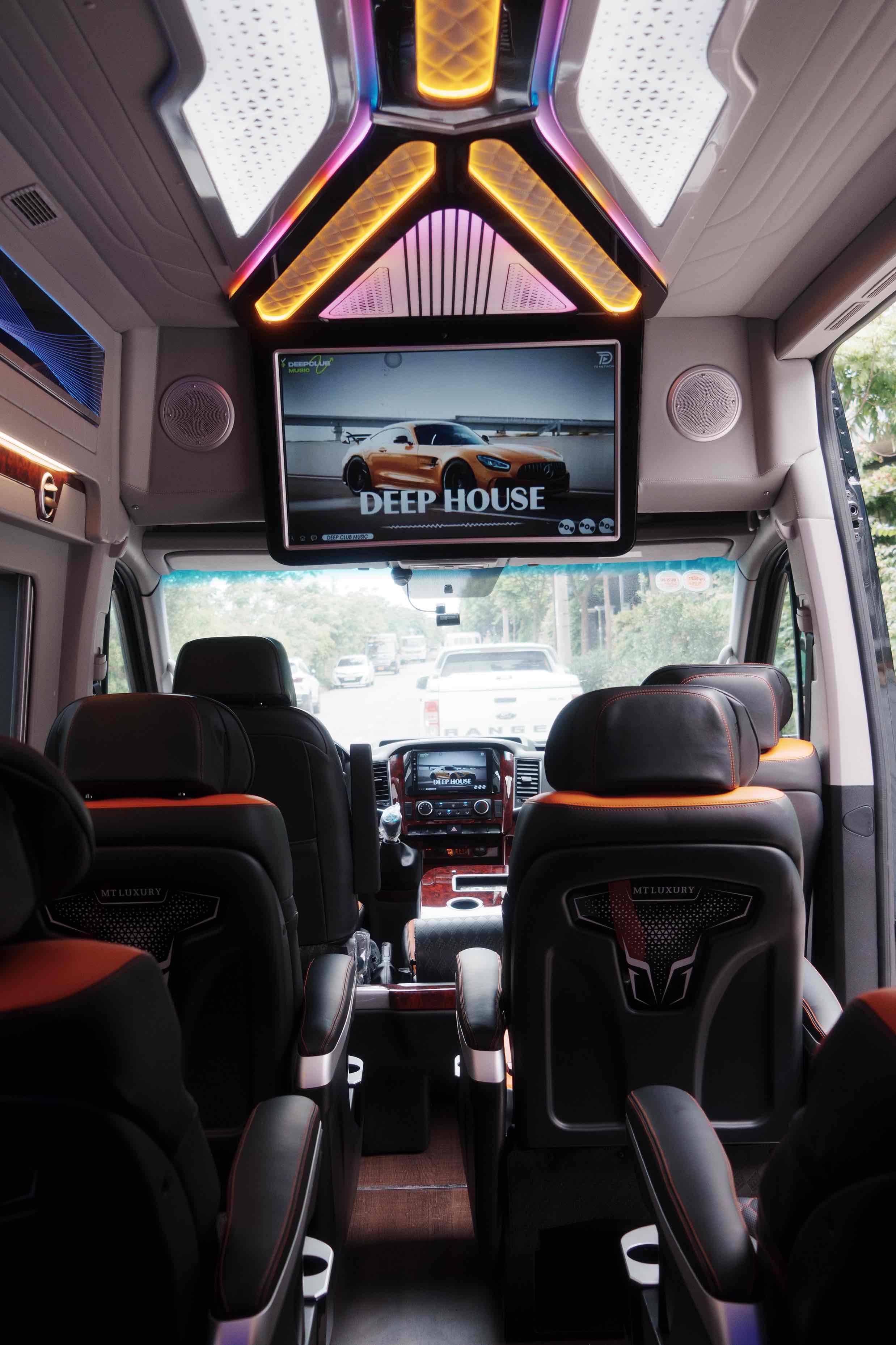 Xe Limousine Green 7 chỗ Hà Nội - Hải Phòng | Xe điện đời mới, đón trả tận nơi