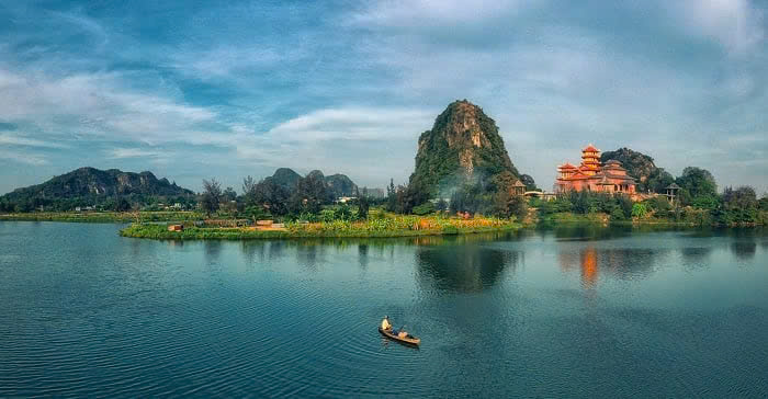 Tour Bán Đảo Sơn Trà - Chùa Linh Ứng - Ngũ Hành Sơn - Non Nước - Du Thuyền Sông Hàn 01 Ngày