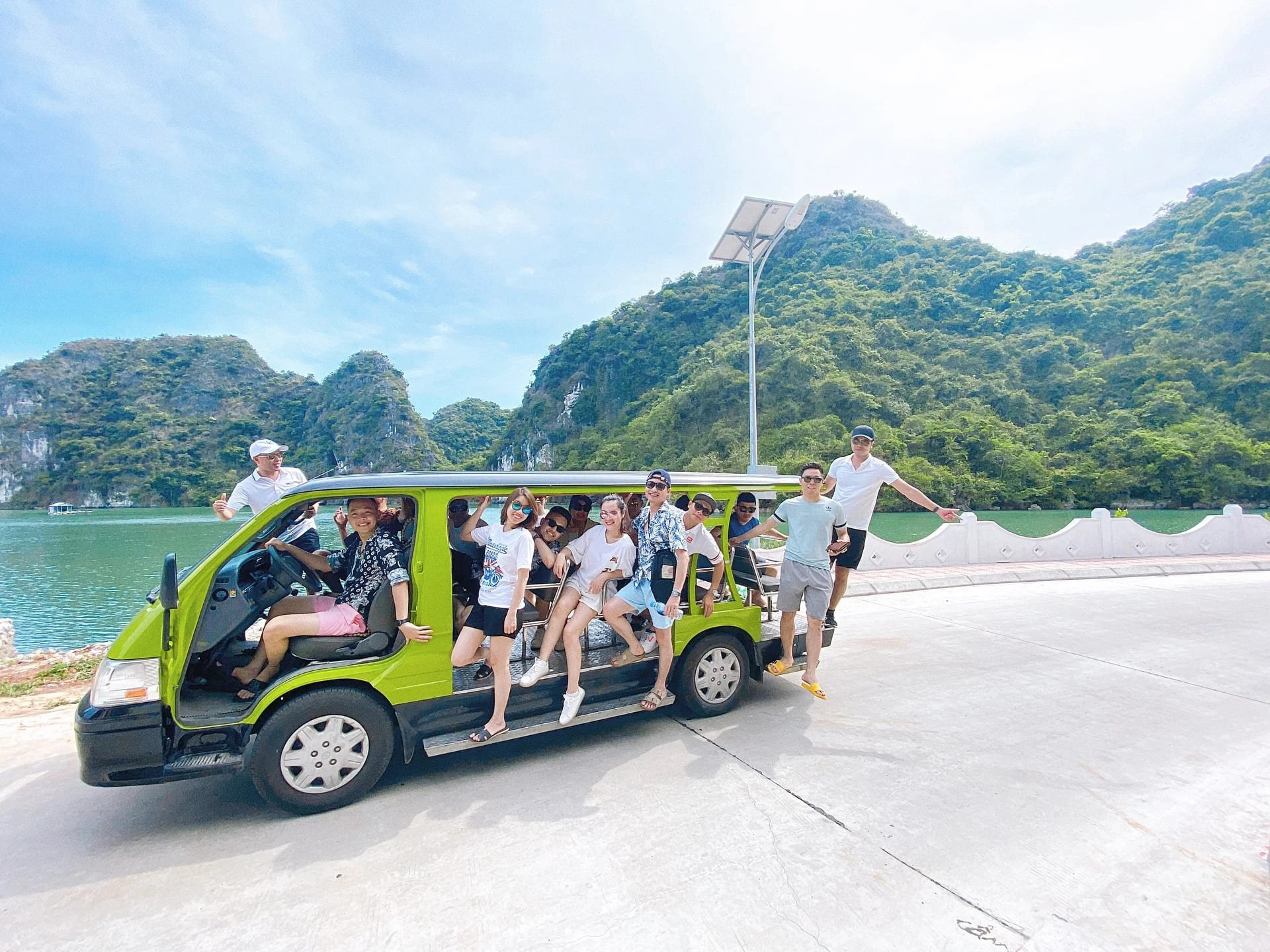 Tour Vịnh Lan Hạ 1 ngày (Không đi làng Việt Hải) | Du thuyền Daiichi Cruise 4 sao