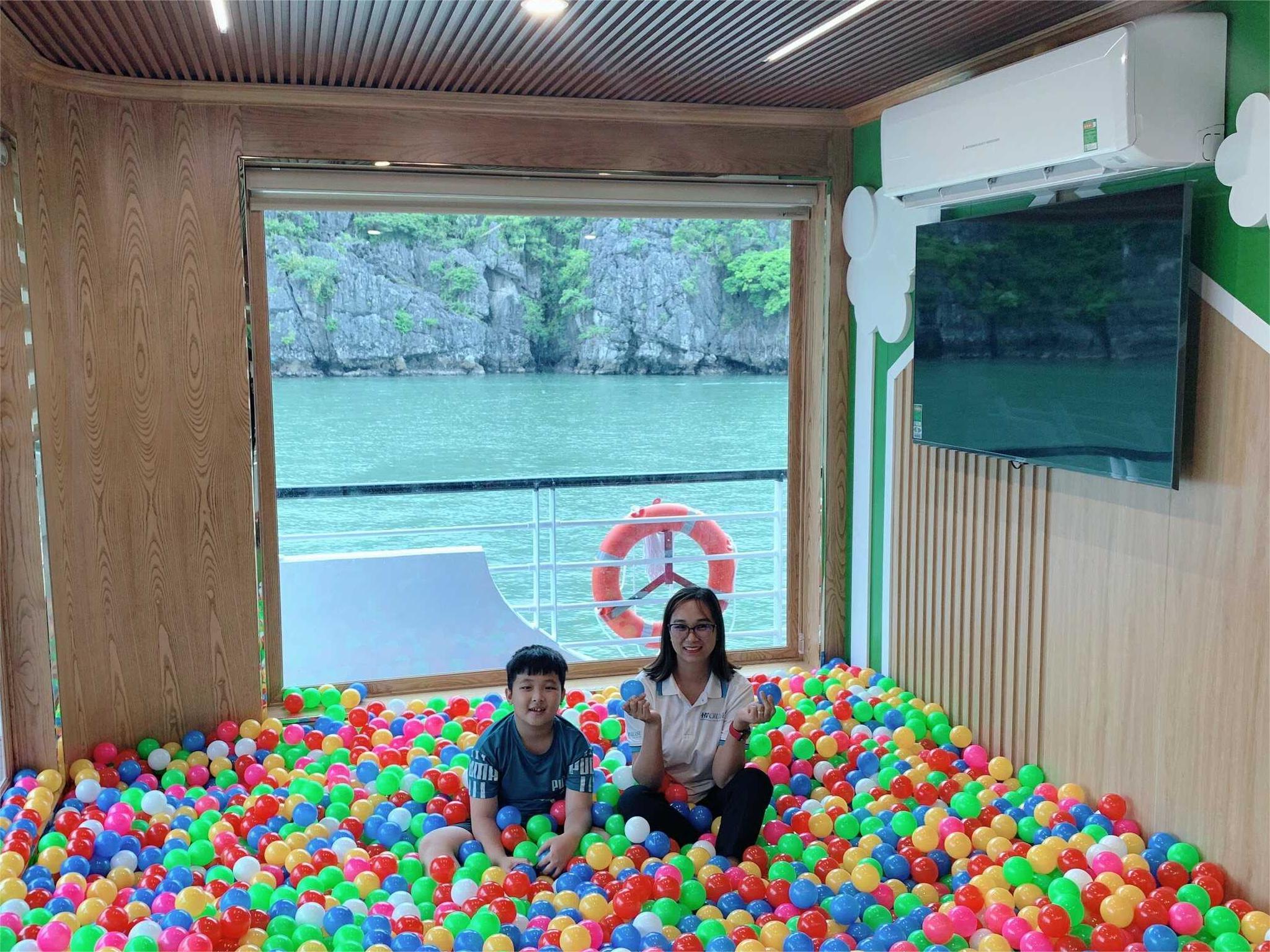 Tour Vịnh Lan Hạ 1 ngày - Du thuyền Cát Bà Dream Cruise 5 sao